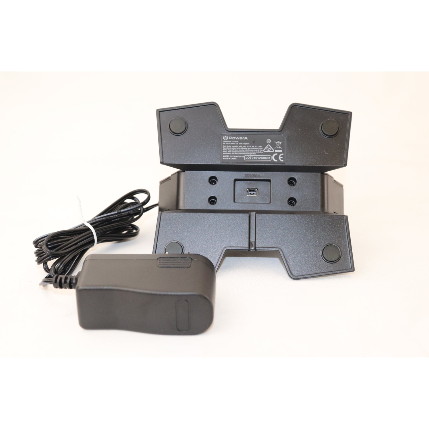 Boîte ouverte - Station de chargement Power A CPFA14132502 de PowerA pour PS4