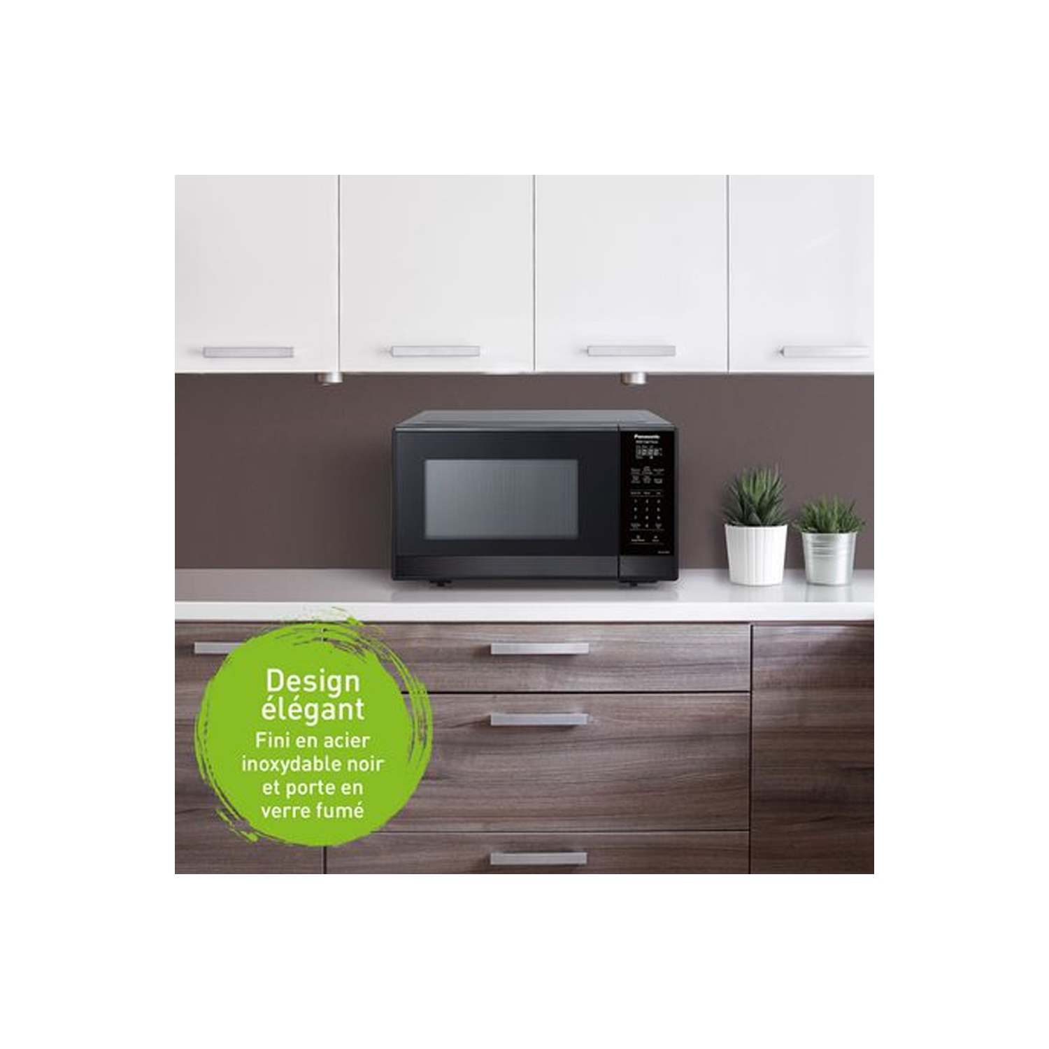 Panasonic 0,9 pi³ en acier inoxydable noir NN-SG448-S - remis à neuf