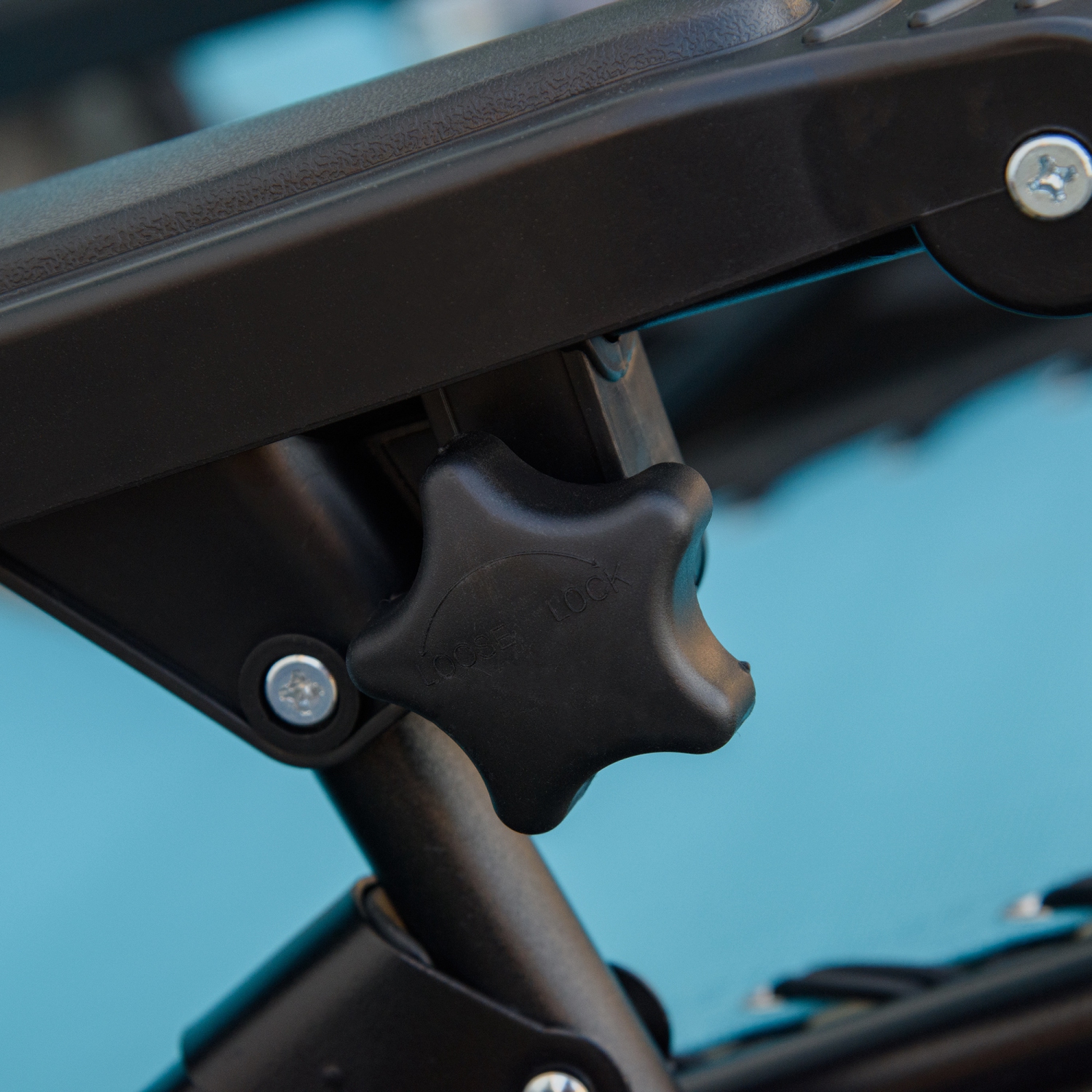 Outsunny Lot de 2 chaises longue pliables de jardin zéro gravité pare-soleil et dossier réglable plateau porte-gobelet accessoires métal textilène