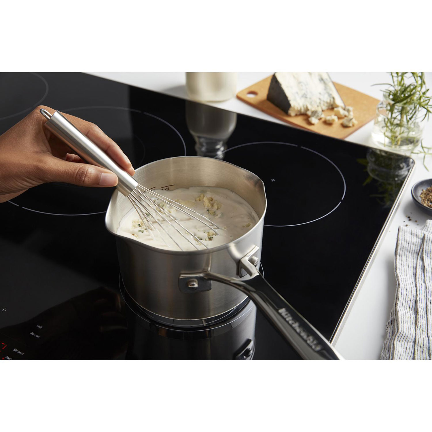 Surface de cuisson à induction à 5 éléments de 30 po de KitchenAid - Noir