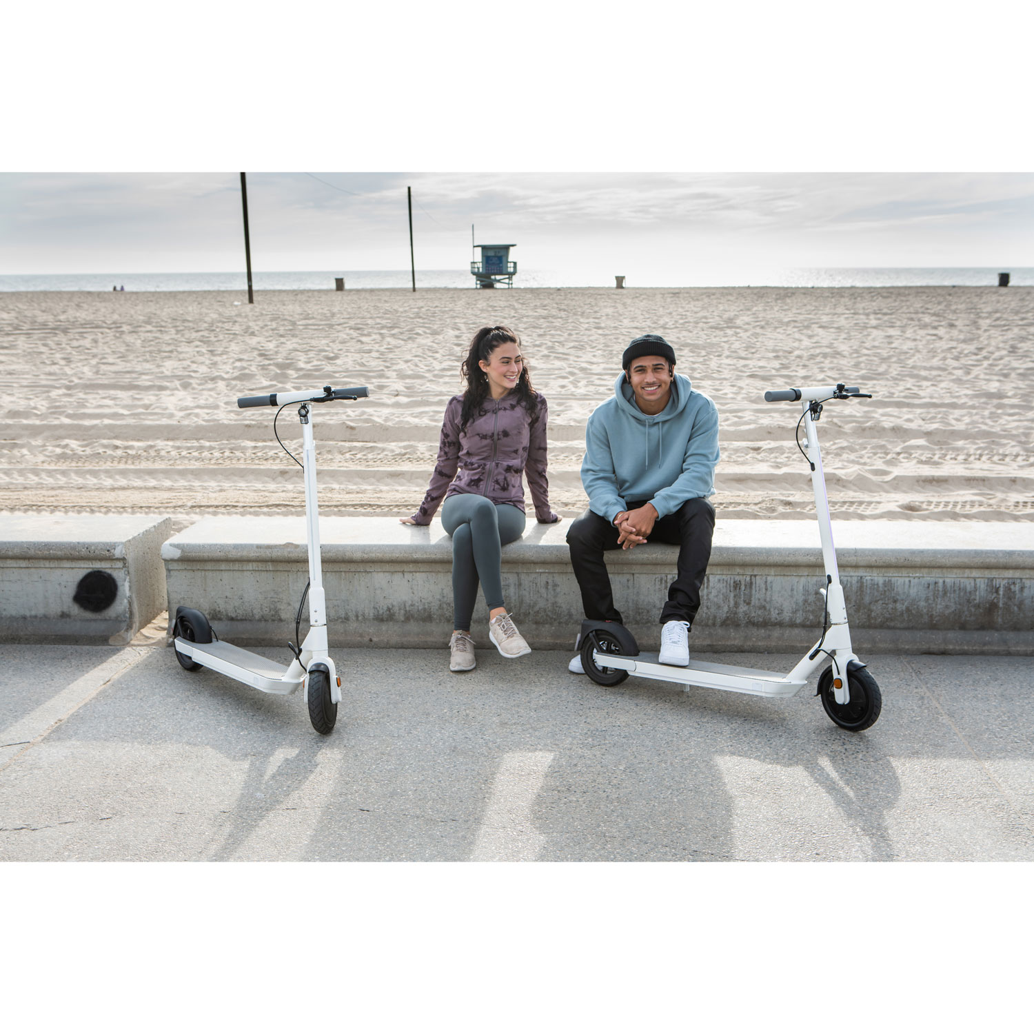 Trottinette électrique pour adulte Neon ES20 d'OKAI - Blanc