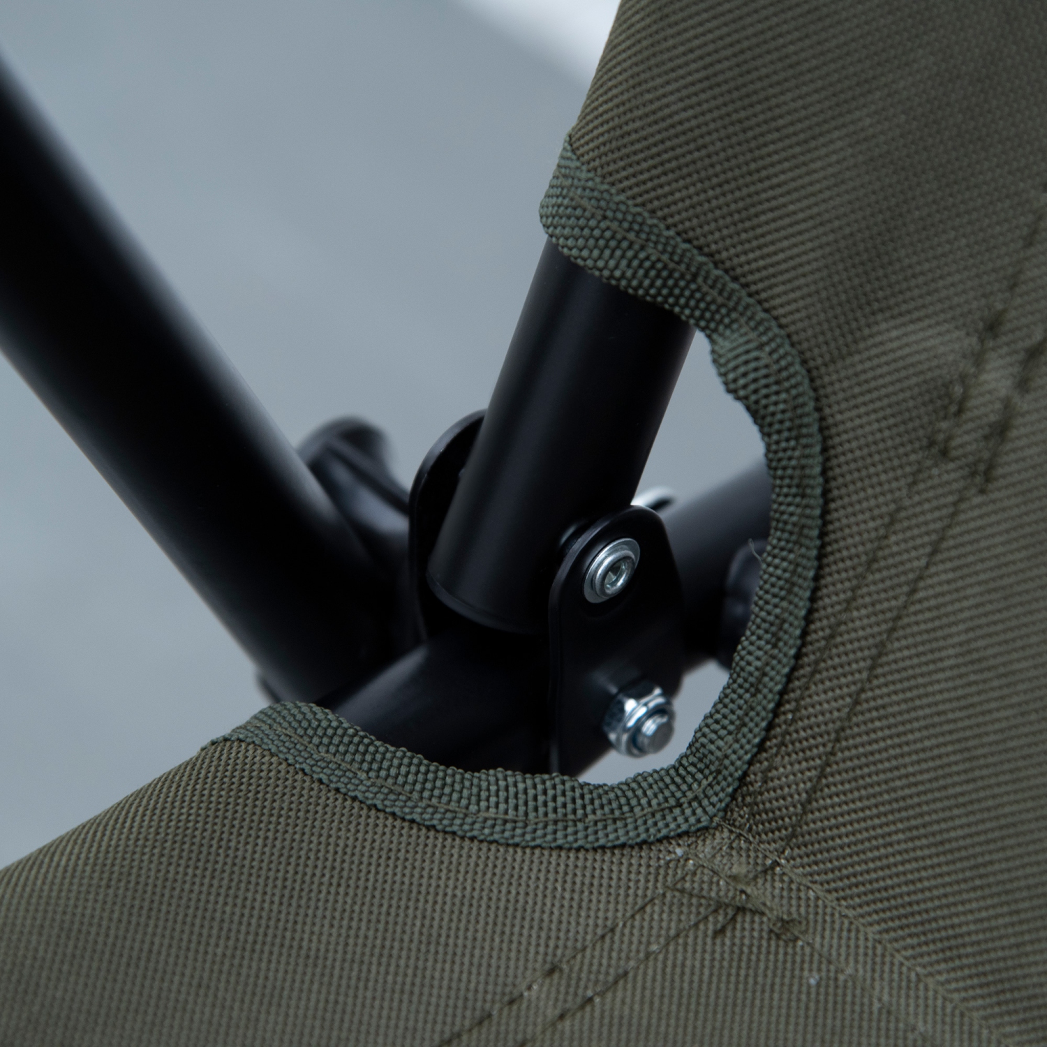 Outsunny Double Folding Chair, Loveseat Camping Chair for 2 Person, Portable Outdoor Chair with Wood Armrest for Fishing Travel, Green