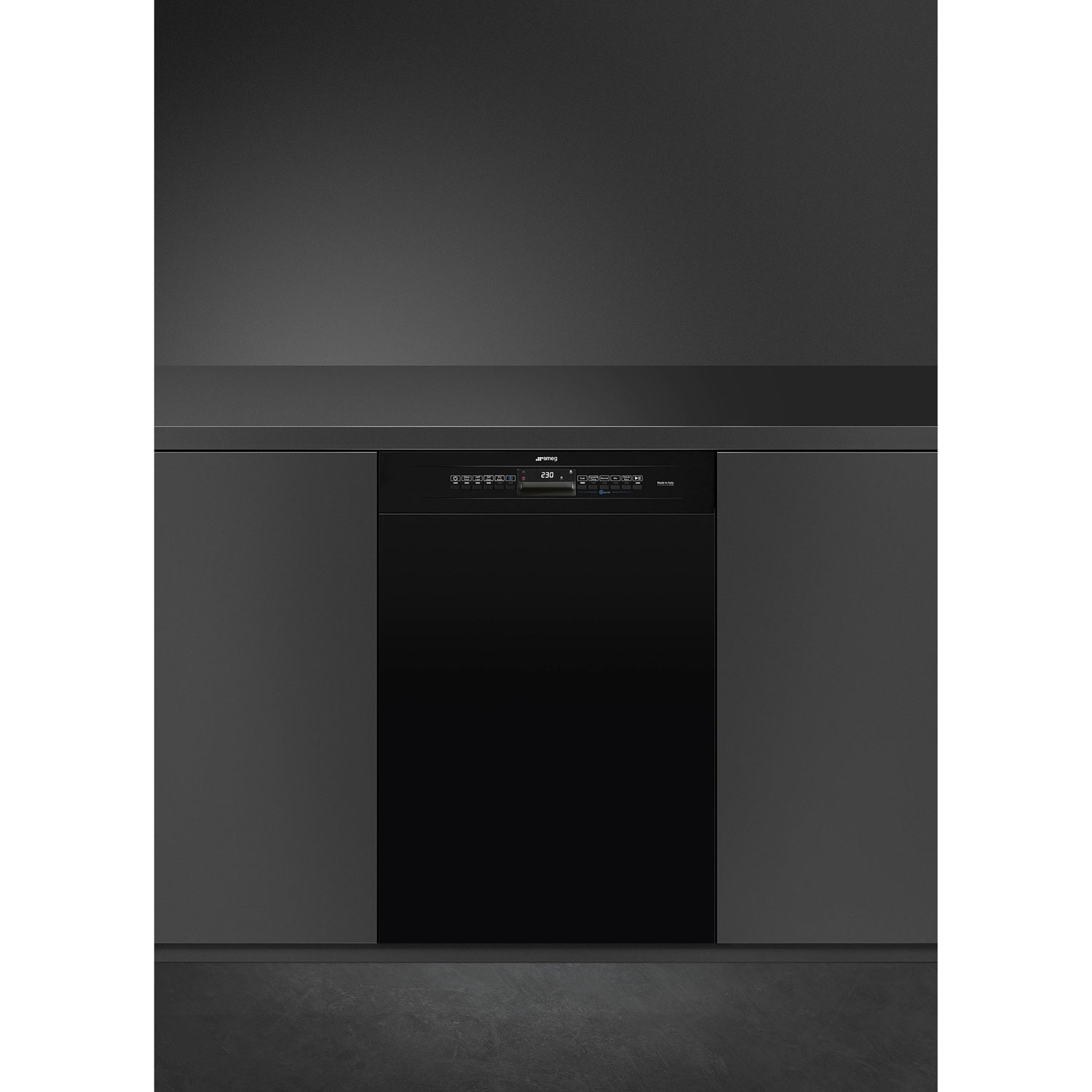Smeg 24" 48dB Built-In Dishwasher with Third Rack - Black