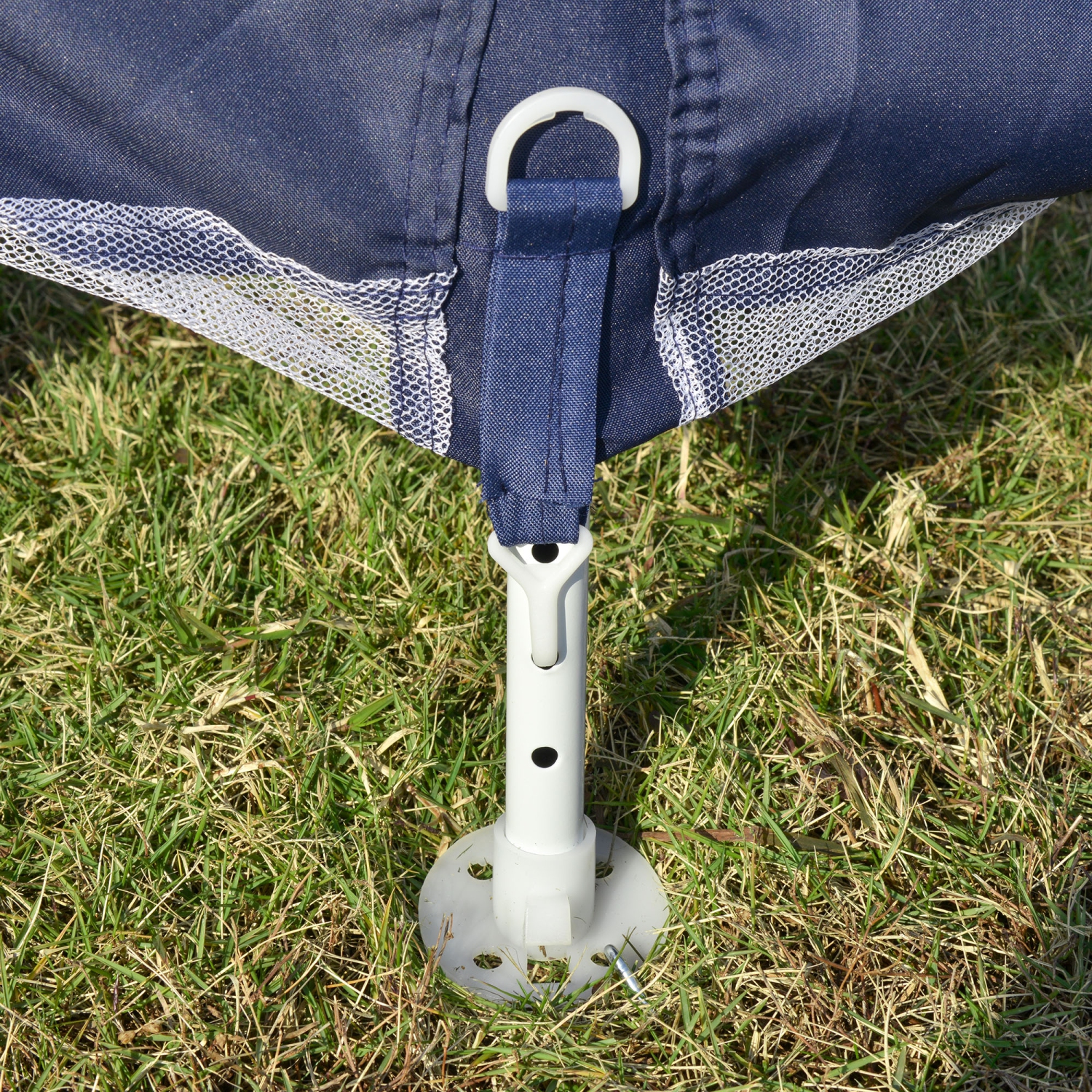 Abri de jardin Outsunny, abri pare-soleil extérieur à pieds obliques, 10 x 10 pi, moustiquaire, bleu