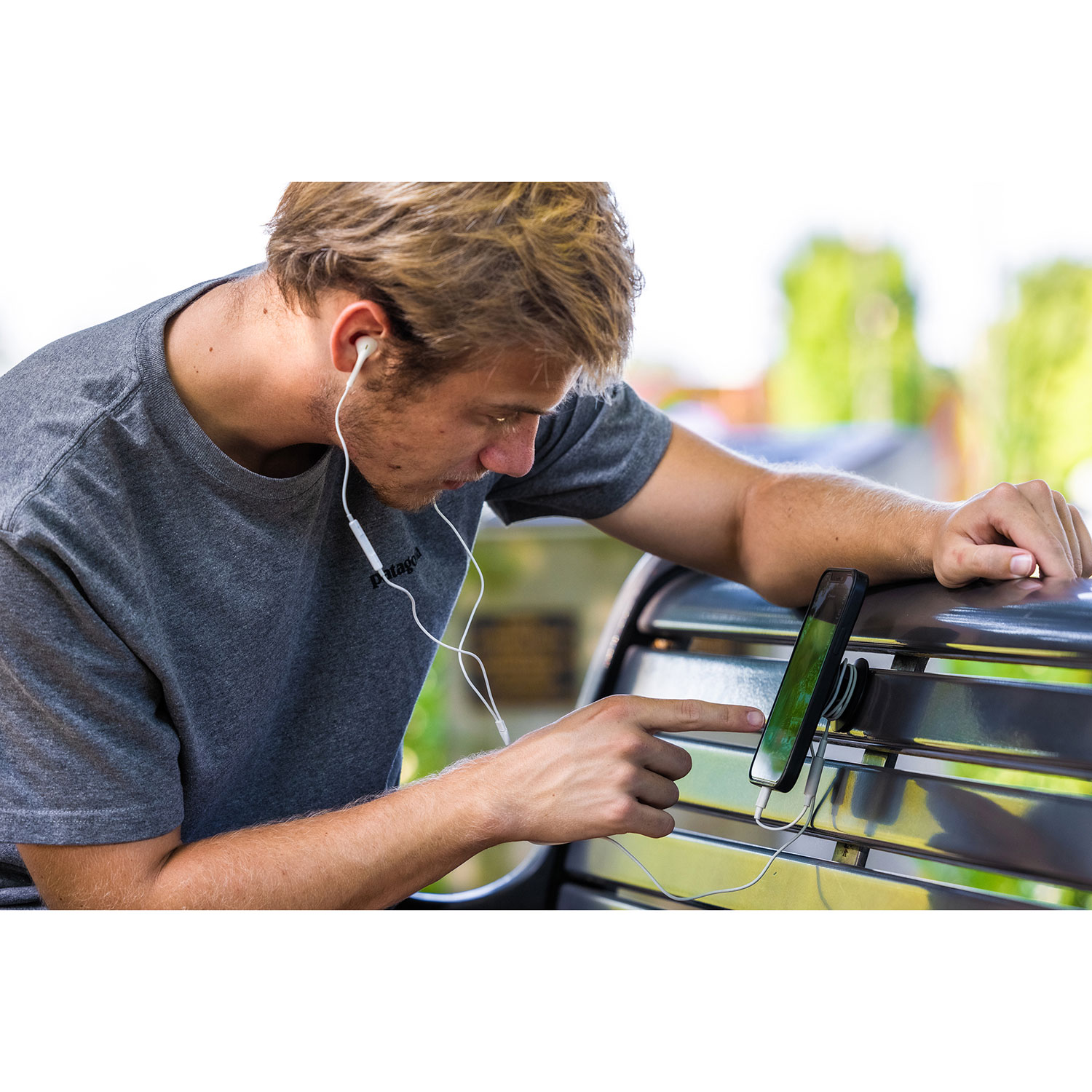 Support mural GripTight de JOBY pour téléphone intelligent avec MagSafe