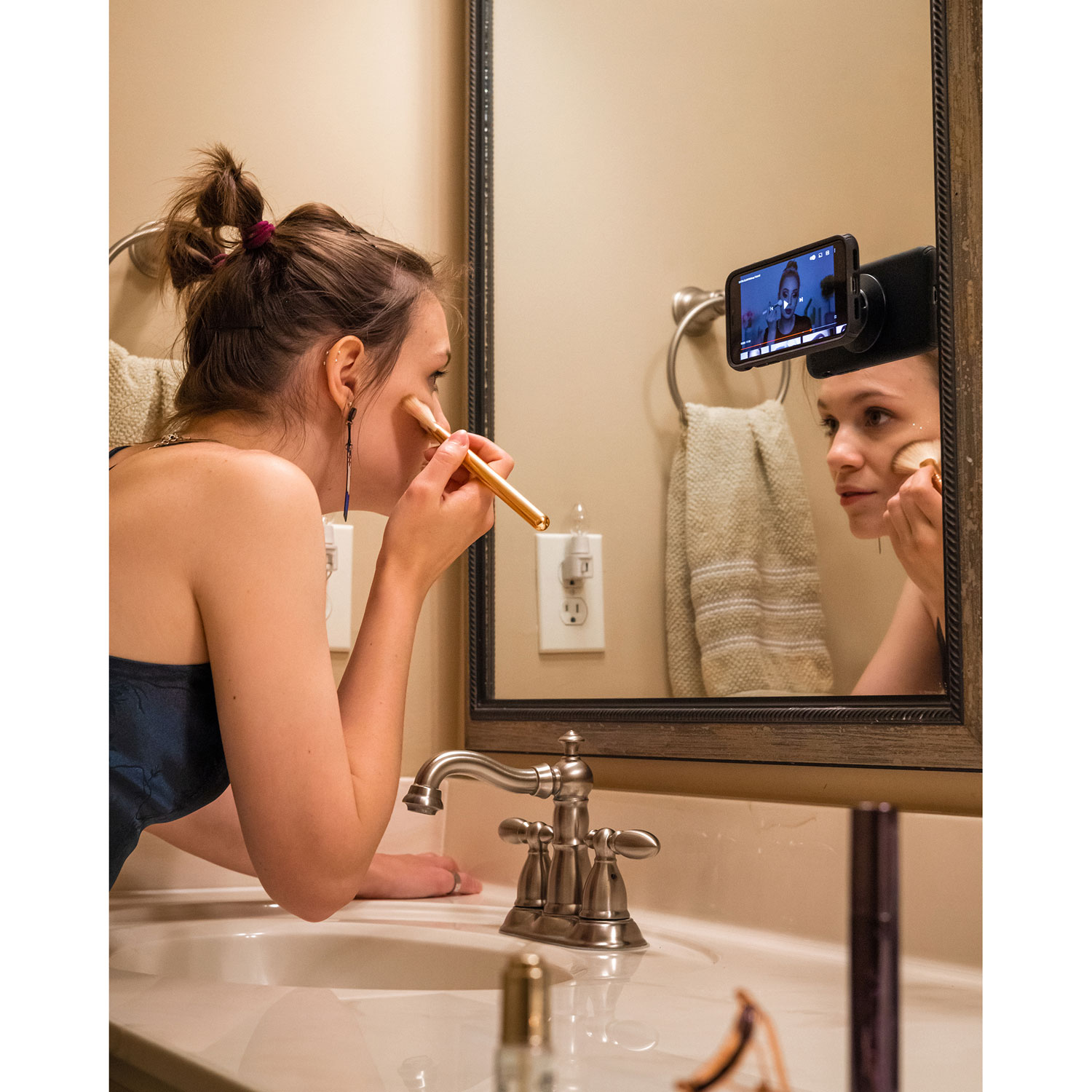 Support mural GripTight de JOBY pour téléphone intelligent avec MagSafe