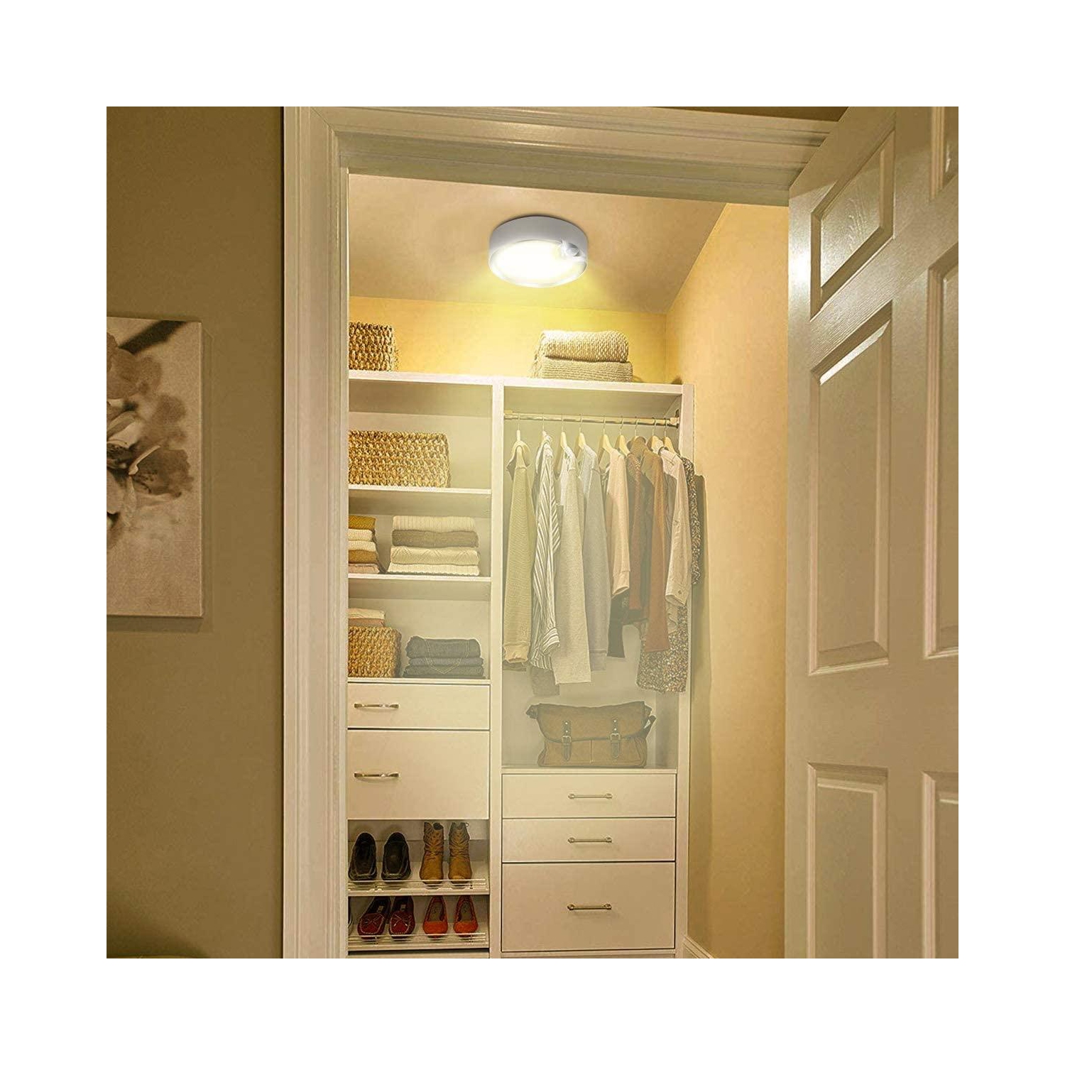 Plafonnier alimenté à piles 80 DEL 400 lumens avec détecteur de mouvement et lumière froide ou chaude de LIVINGBasics – Naturel