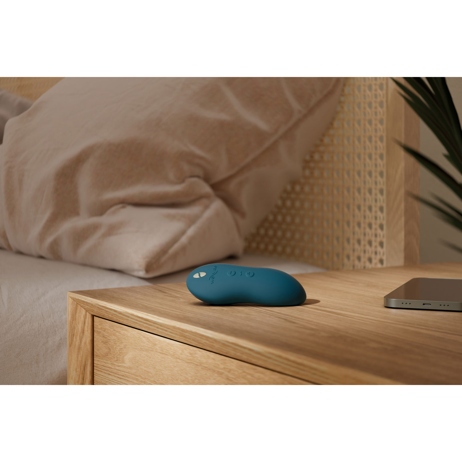 We-Vibe Touch X Vibrator - Green Velvet