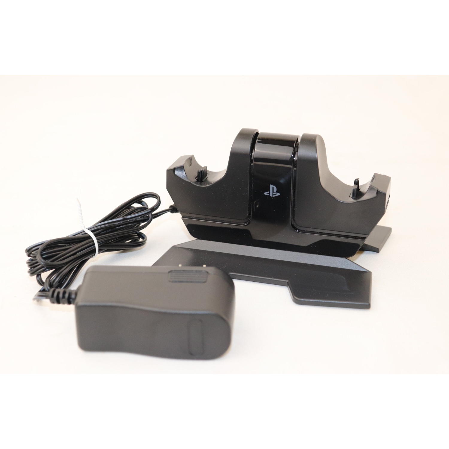 Remis à neuf – Station de chargement Power A CPFA14132502 de PowerA pour PS4