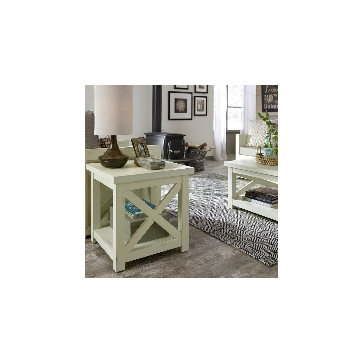 Homestyles – Table d’extrémité en bois Seaside Lodge, blanc cassé