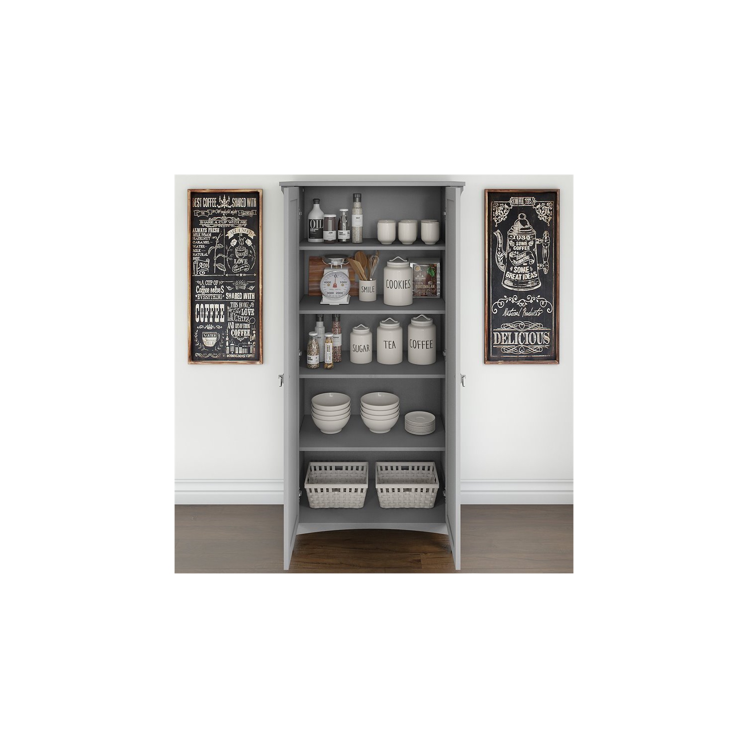 Bowery Hill Furniture – Armoire de cuisine Salinas avec portes, gris Cape Cod