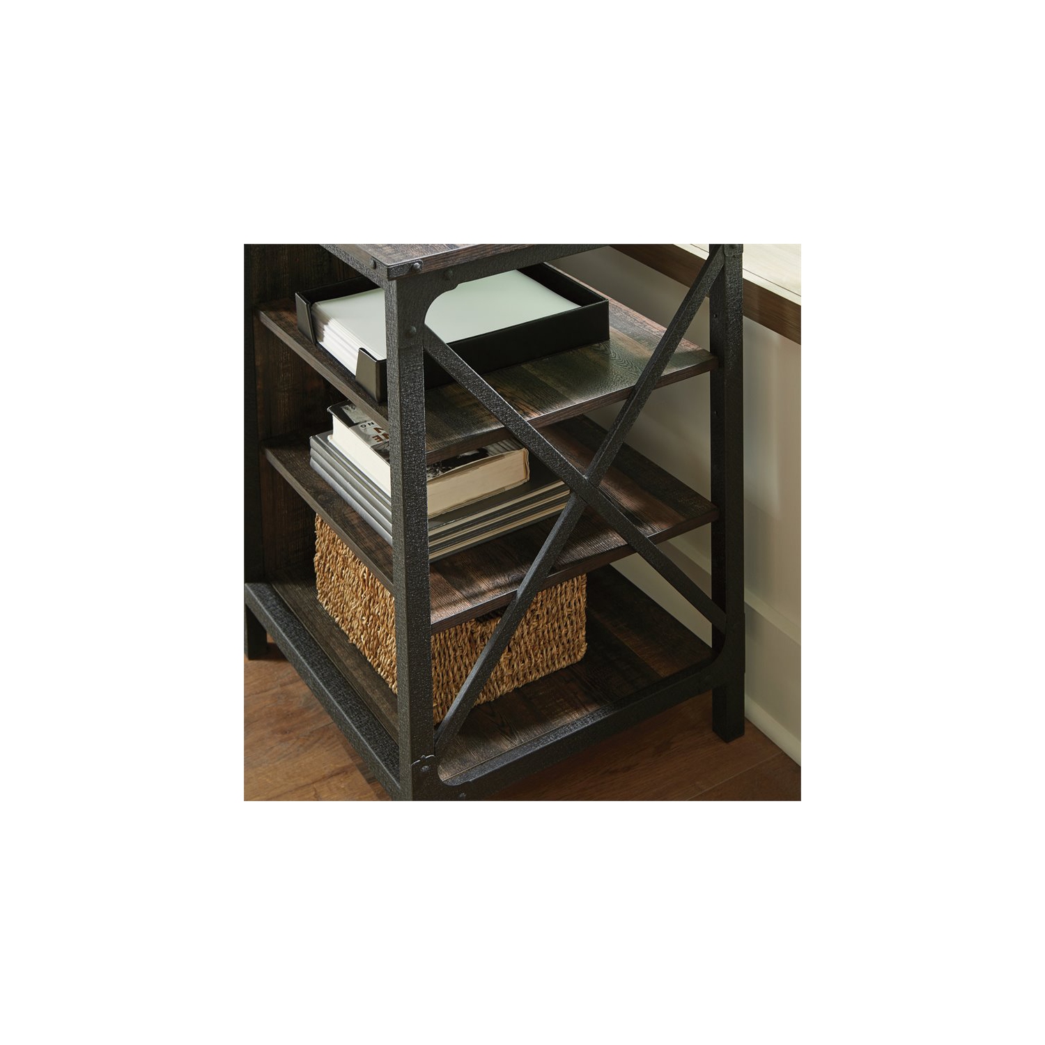 Petit bahut Pemberly Row en bois d’ingénierie et chêne carbone