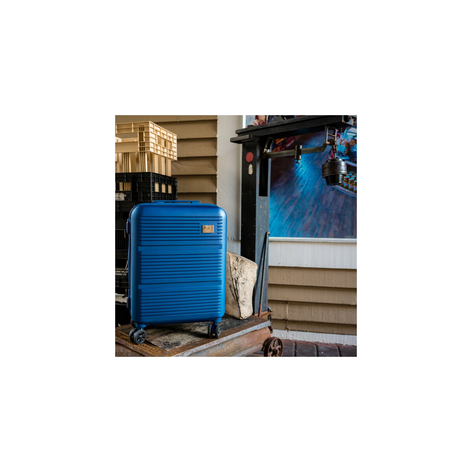 Valise moyenne de 24 po de la collection Orion de Holdall, bleu suédois