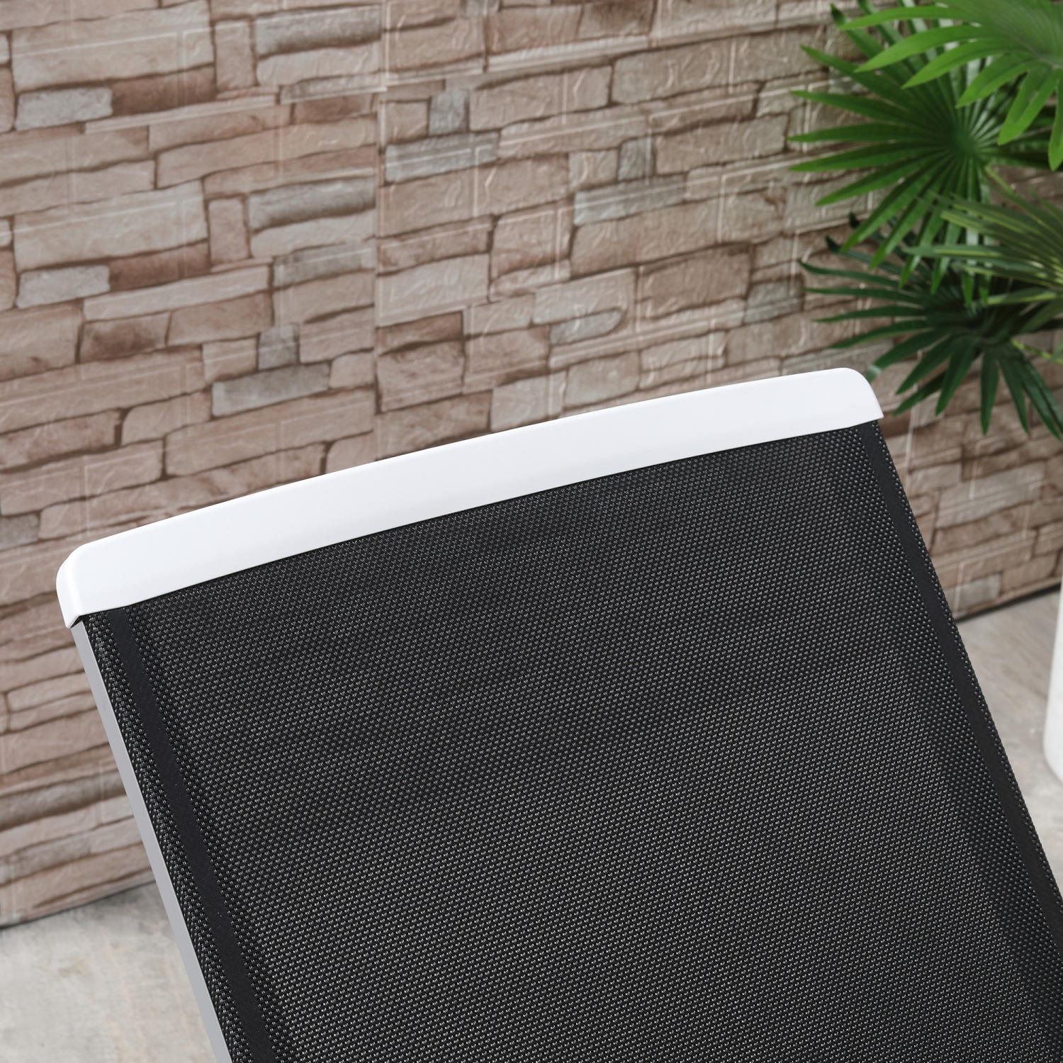 Chaise longue extérieure Outsunny, chaise de jardin en aluminium avec dossier réglable à 5 niveaux, roulettes portatives, tissu en filet perméable à