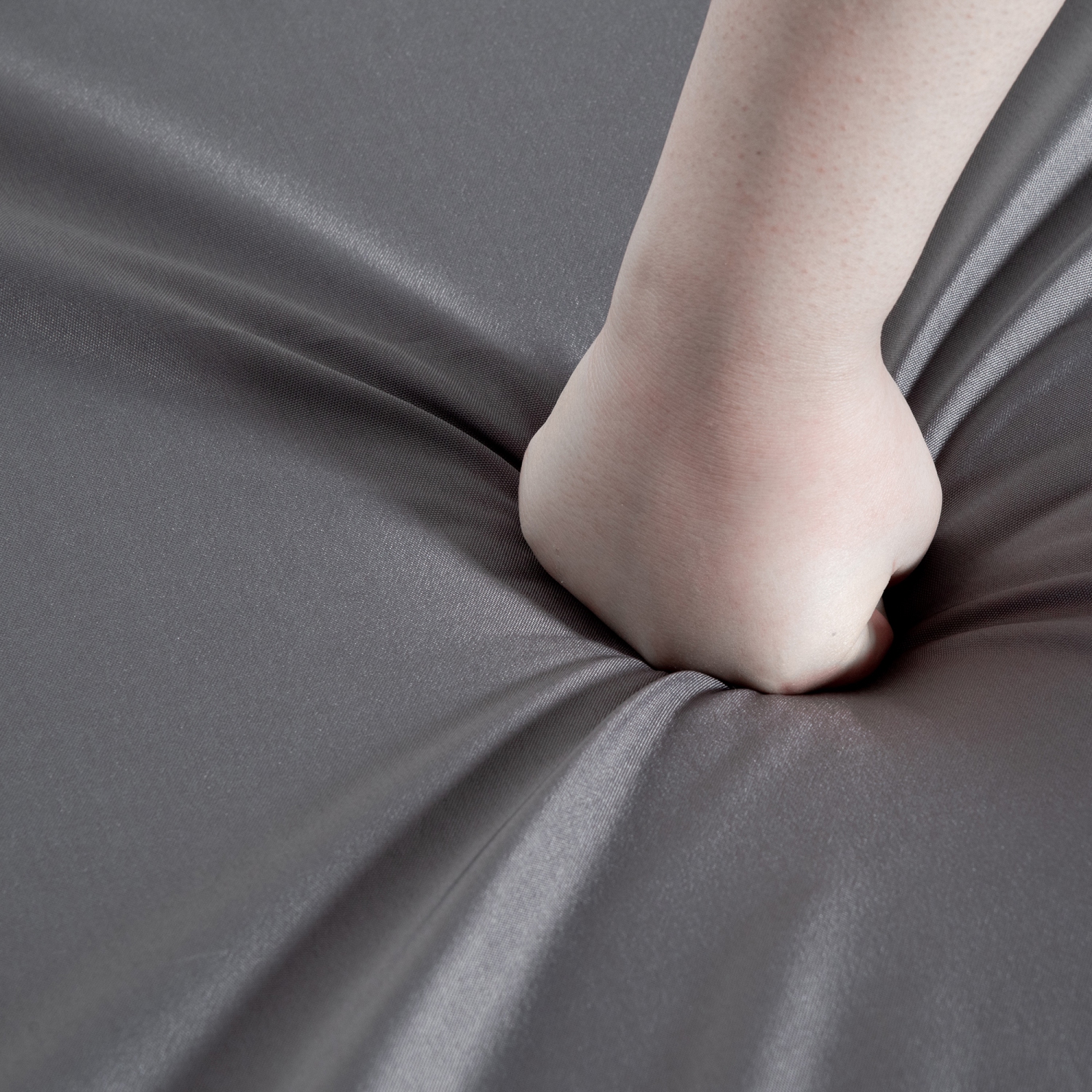 Outsunny Patio Wicker Lounger, Outdoor PE Rattan Single Chaise Lounge, Aluminum Frame Garden Furniture Sun Lounger Bed w/Adjustable Recliner