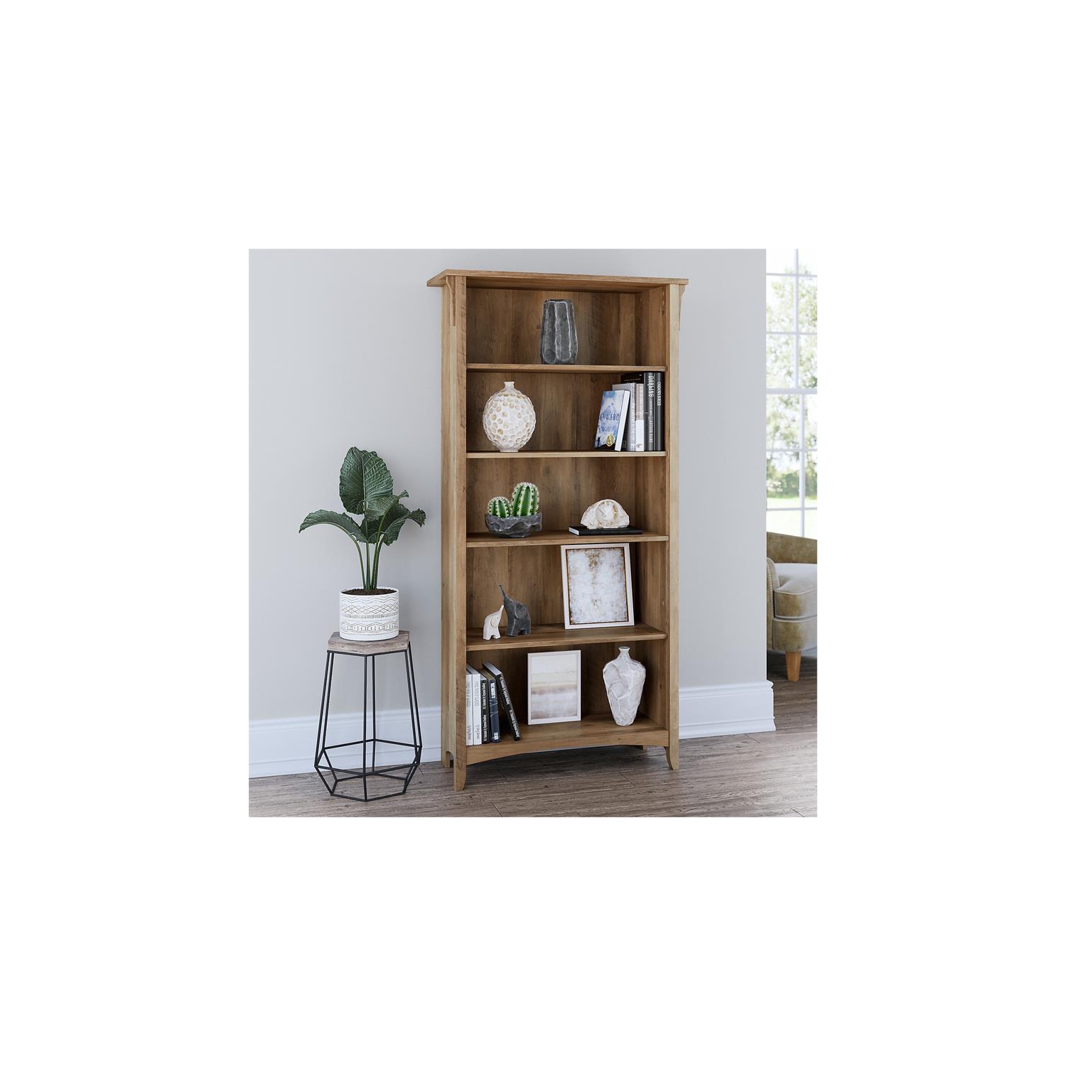 Grande bibliothèque à 5 tablettes en pin récupéré de Bowery Hill - bois d’ingénierie