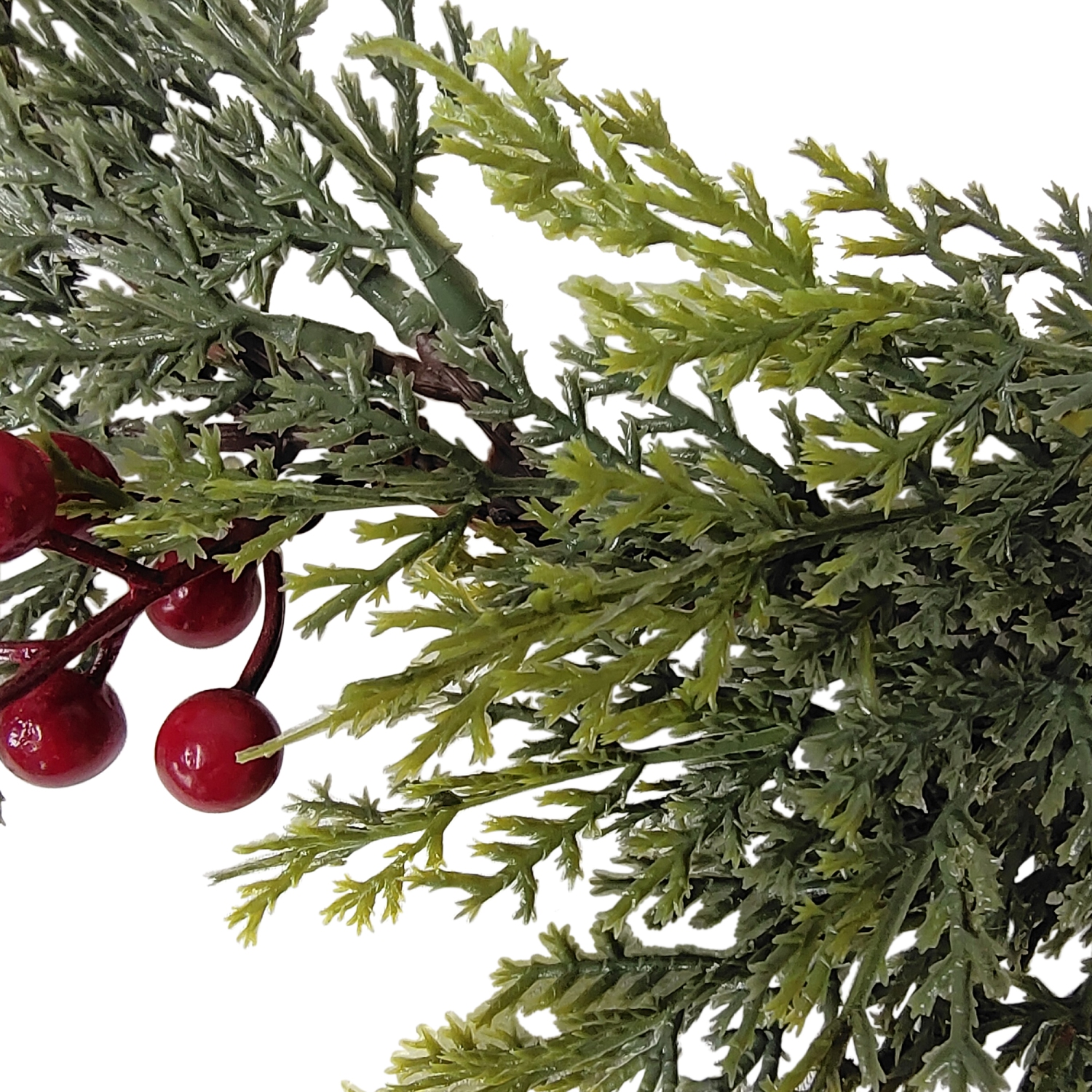 Pine Cone and Berries Winter Foliage Christmas Wreath, 24-Inch, Unlit