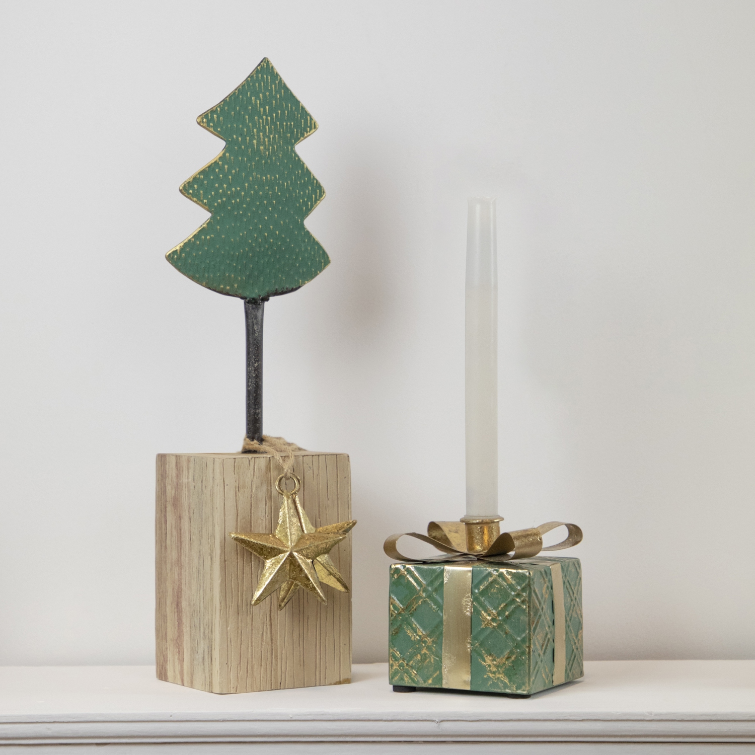 4.5" Green Metal Gift Box Christmas Taper Candle Holder