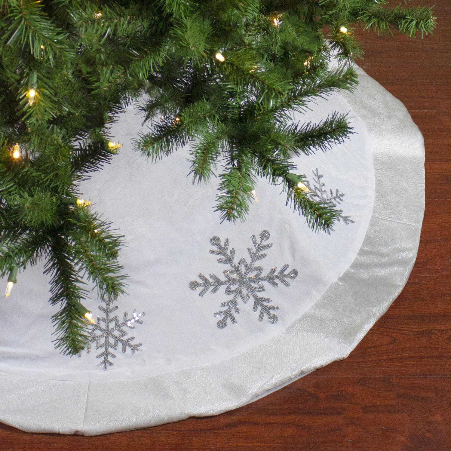 48" White and Silver Embroidered Sequin Snowflakes Tree Skirt