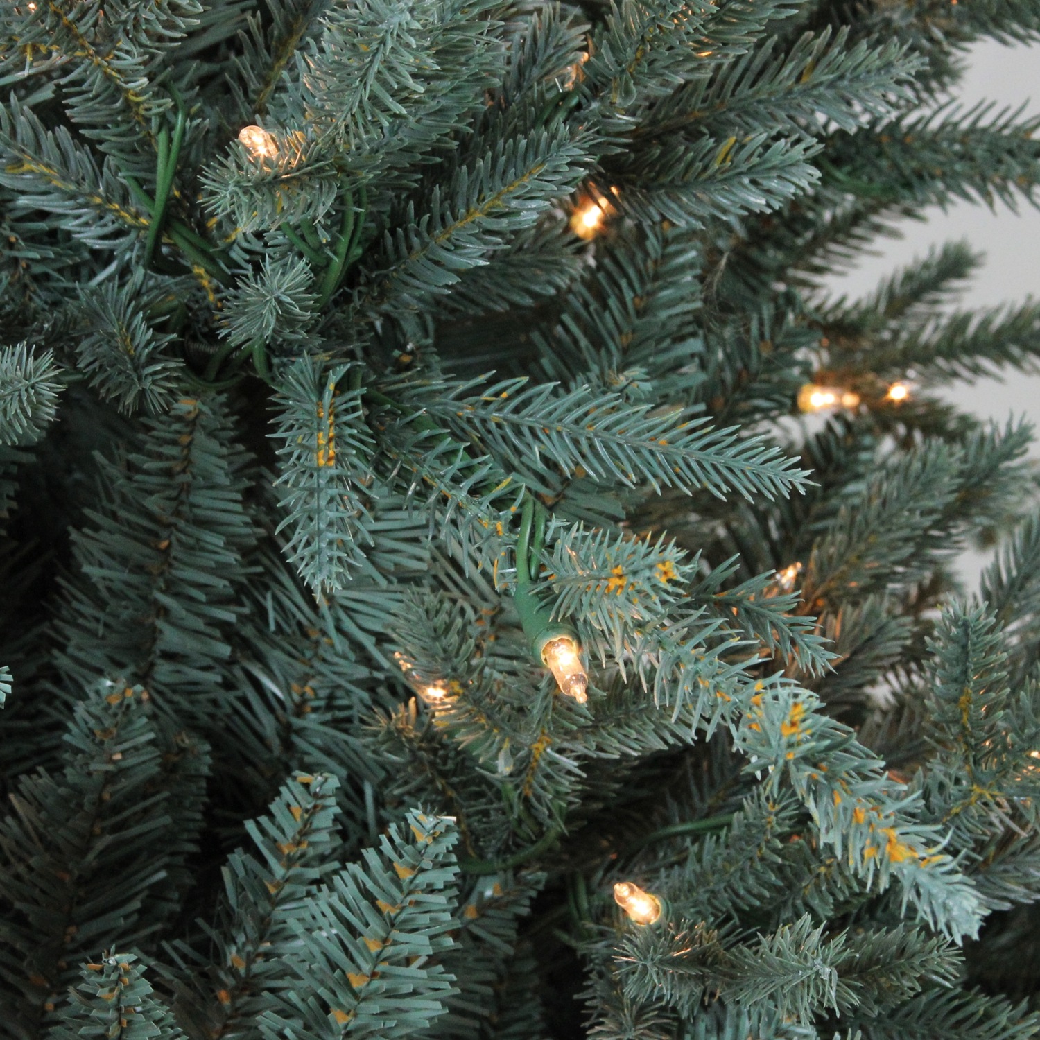 7.5' Pre-Lit Medium Fairbanks Alpine Artificial Christmas Tree - Clear Lights