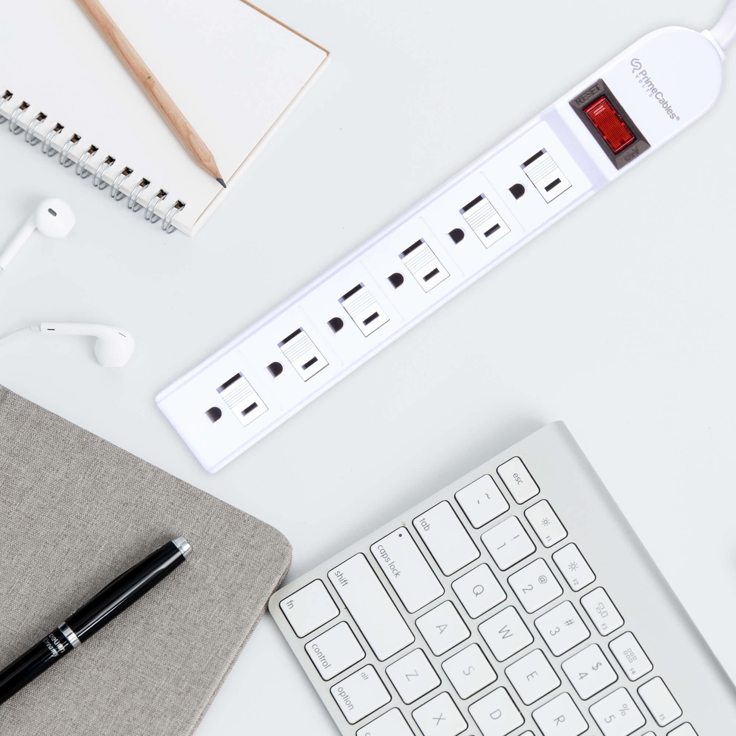 6-Outlet Power Strip with Safe Lock, 3Ft 14AWG Cord, ETL Certificated 125V 1875W 14AWG Cord- PrimeCables®