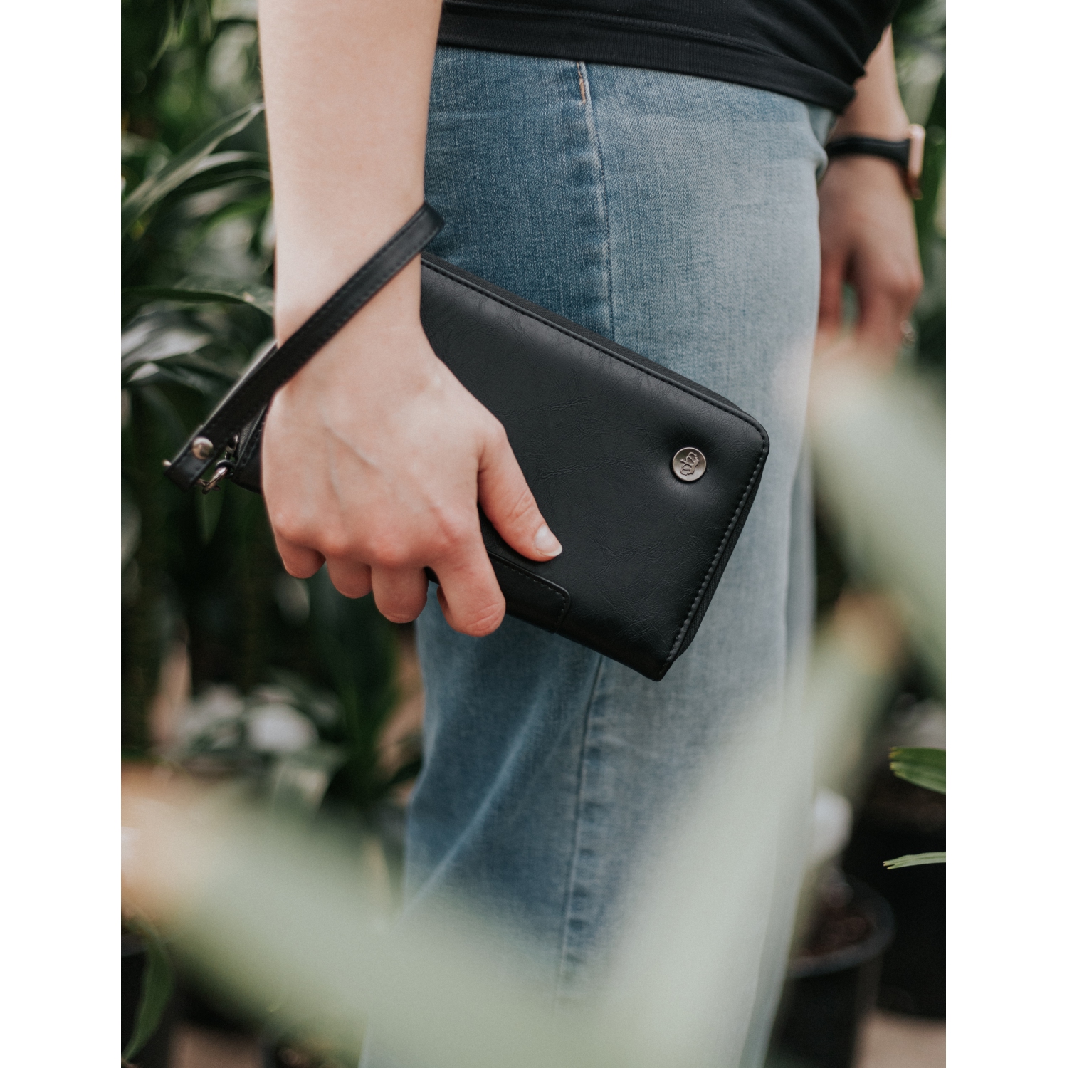 PKG Victoria RFID Clutch Wallet