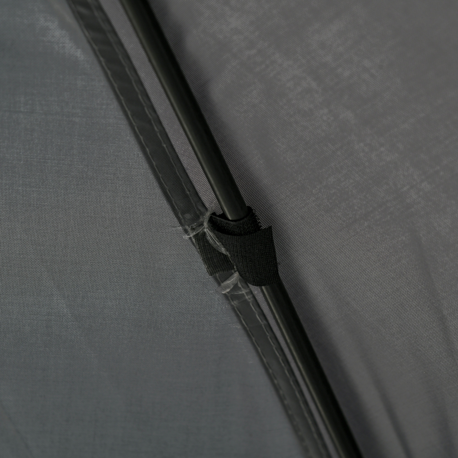 Tente à moustiquaire hexagonale Outsunny de 12 x 12 pi, abri de camping automatique Auvent de pique-nique extérieur avec parois en filet et sac de