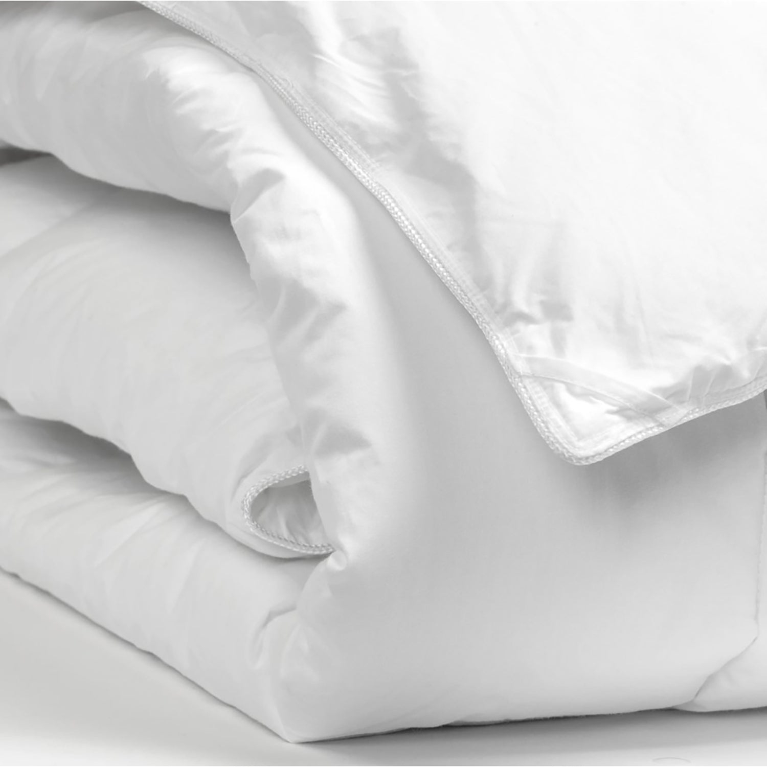 DB Chez Vous - Microgel 4 Season Hypoallergenic Duvet, King Size, White