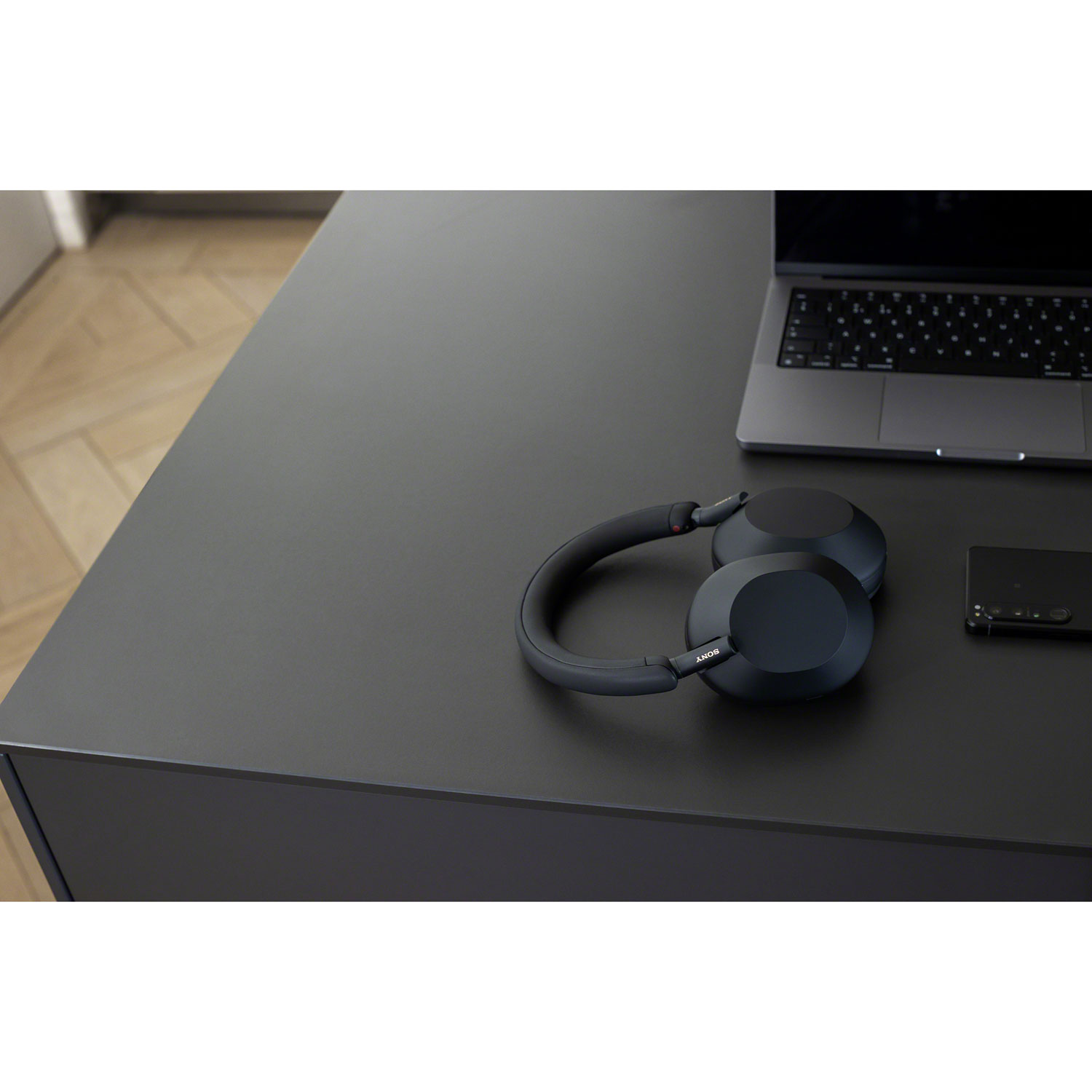 Casque d'écoute Bluetooth à suppression du bruit WH-1000XM5 de Sony - Noir