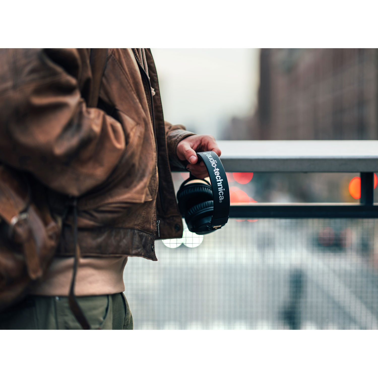 Casque de contrôle Bluetooth à isolation sonore ATH-M20xBT d'Audio Technica - Noir