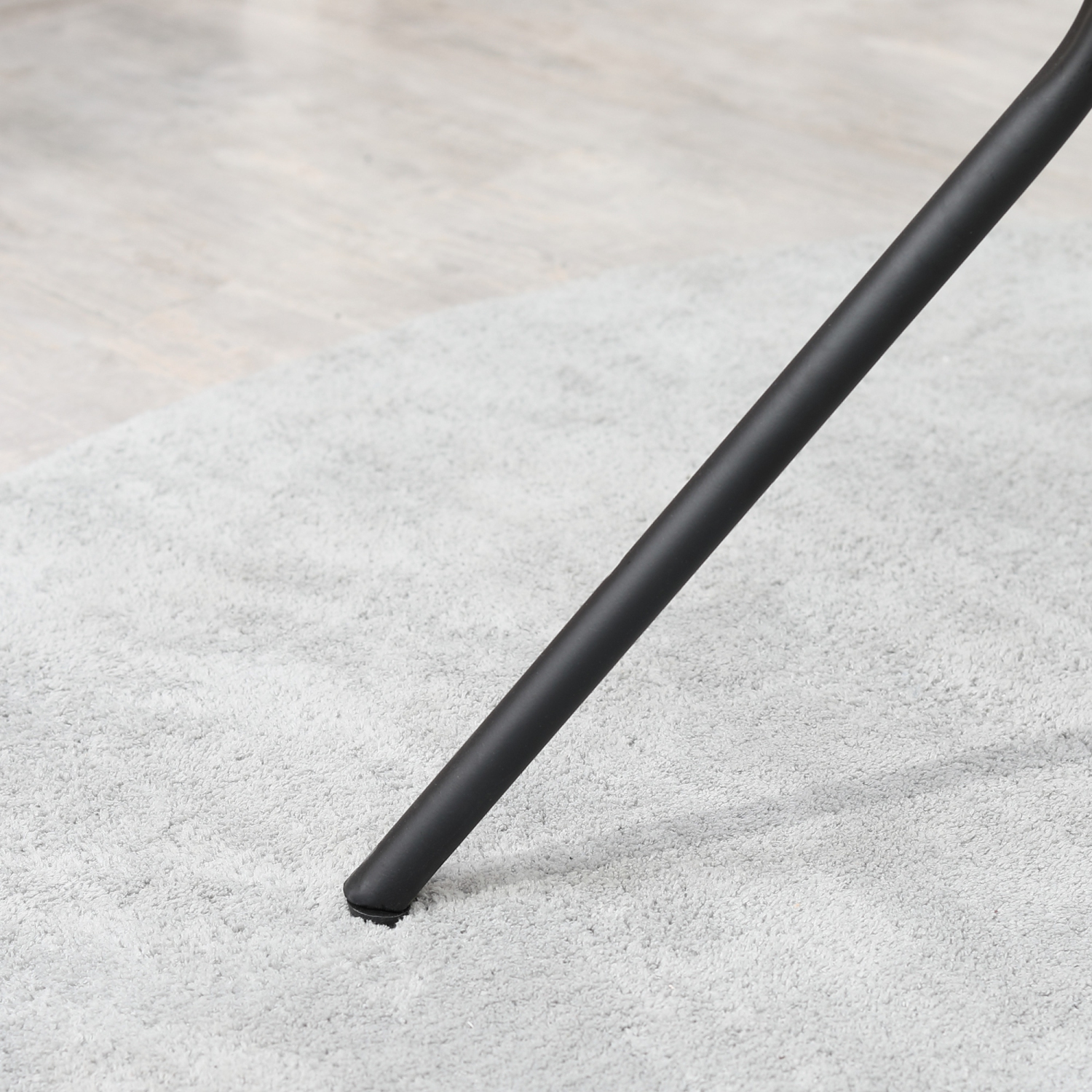 Outsunny 35" Table à manger ronde en métal avec plateau en maille pour jardin, cour, piscine, noir