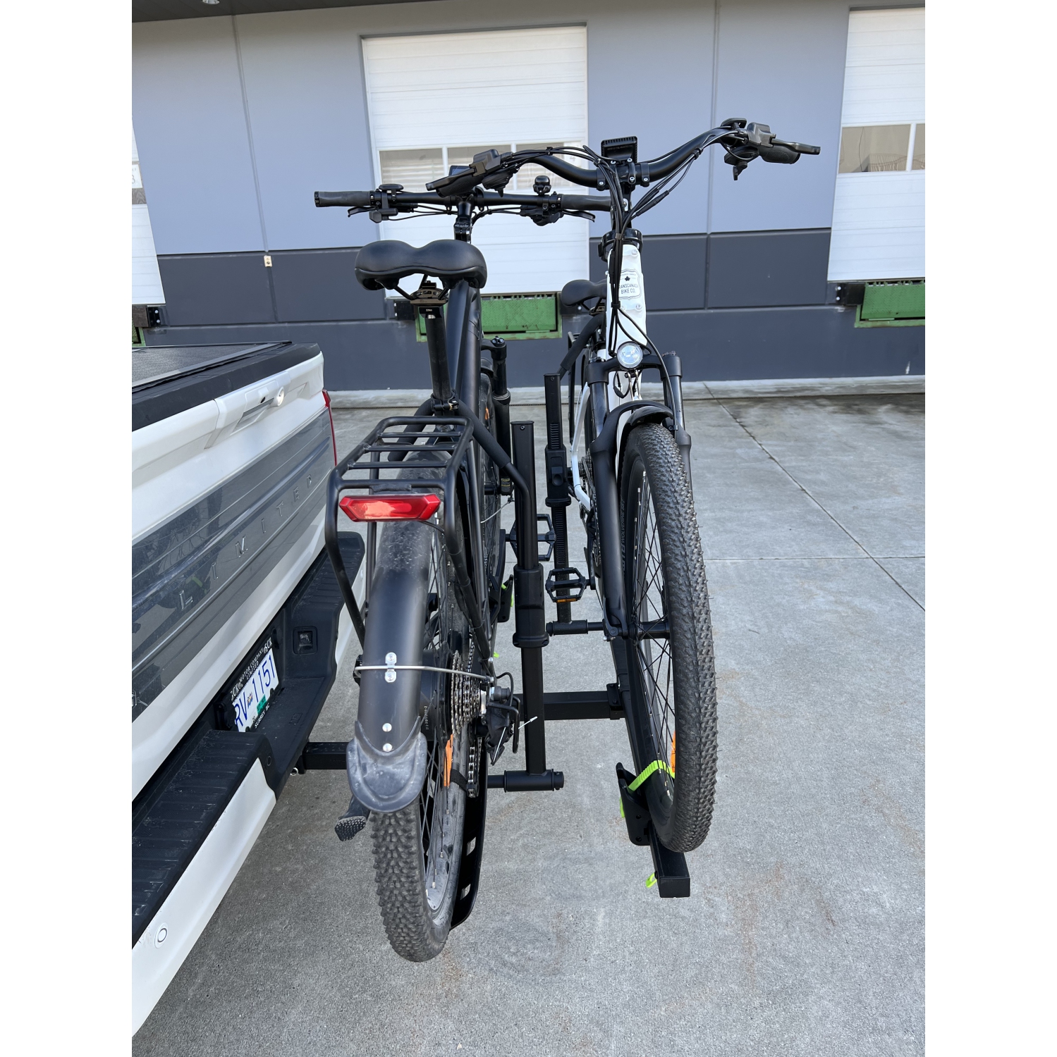 Support de vélo monté sur attelage Hitch-N-Ride coté pour vélos électriques