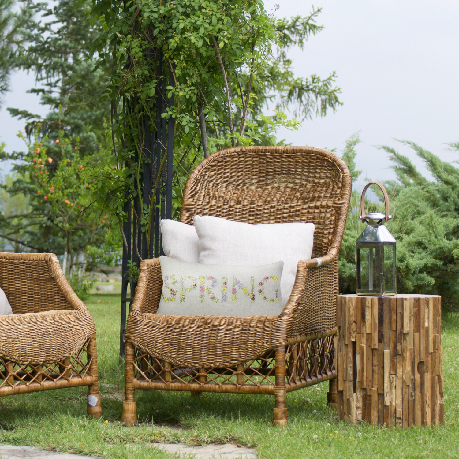 23" Spring Floral Ribbon Beige Throw Pillow