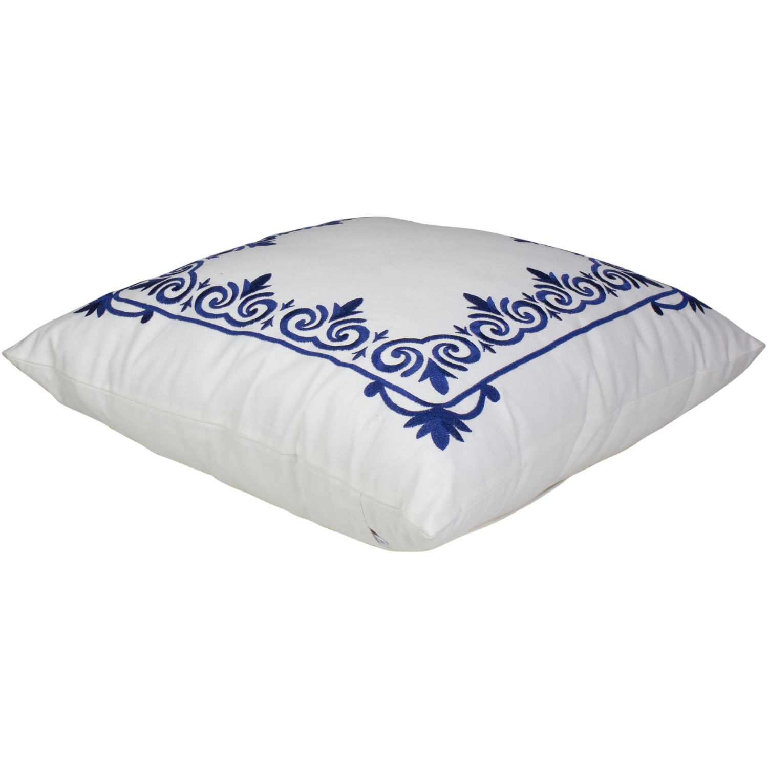 Coussin décoratif carré en coton brodé blanc et bleu de 18 po