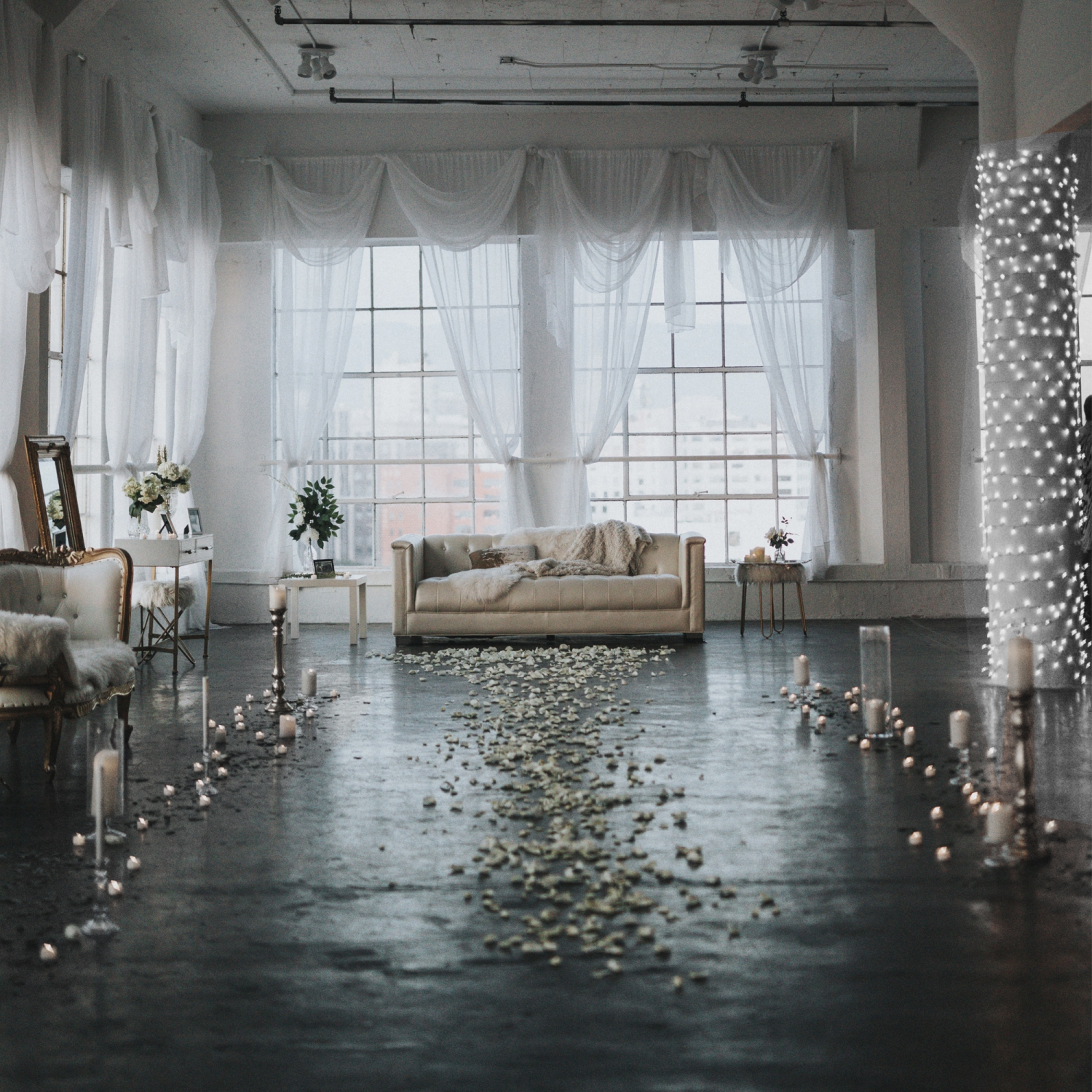 2' x 8' Pure White LED Wide Angle Net Style Column Wrap Christmas Lights, White Wire