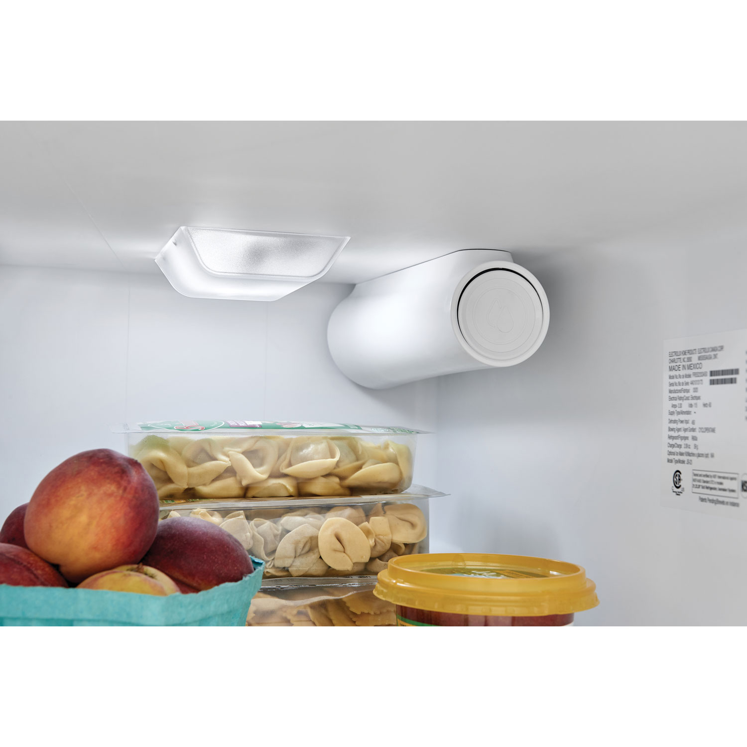 Réfrigérateur à congélateur juxtaposé de 22,3 pi³ et 33 po avec distributeur de glaçons et d'eau de Frigidaire - Acier inoxydable noir