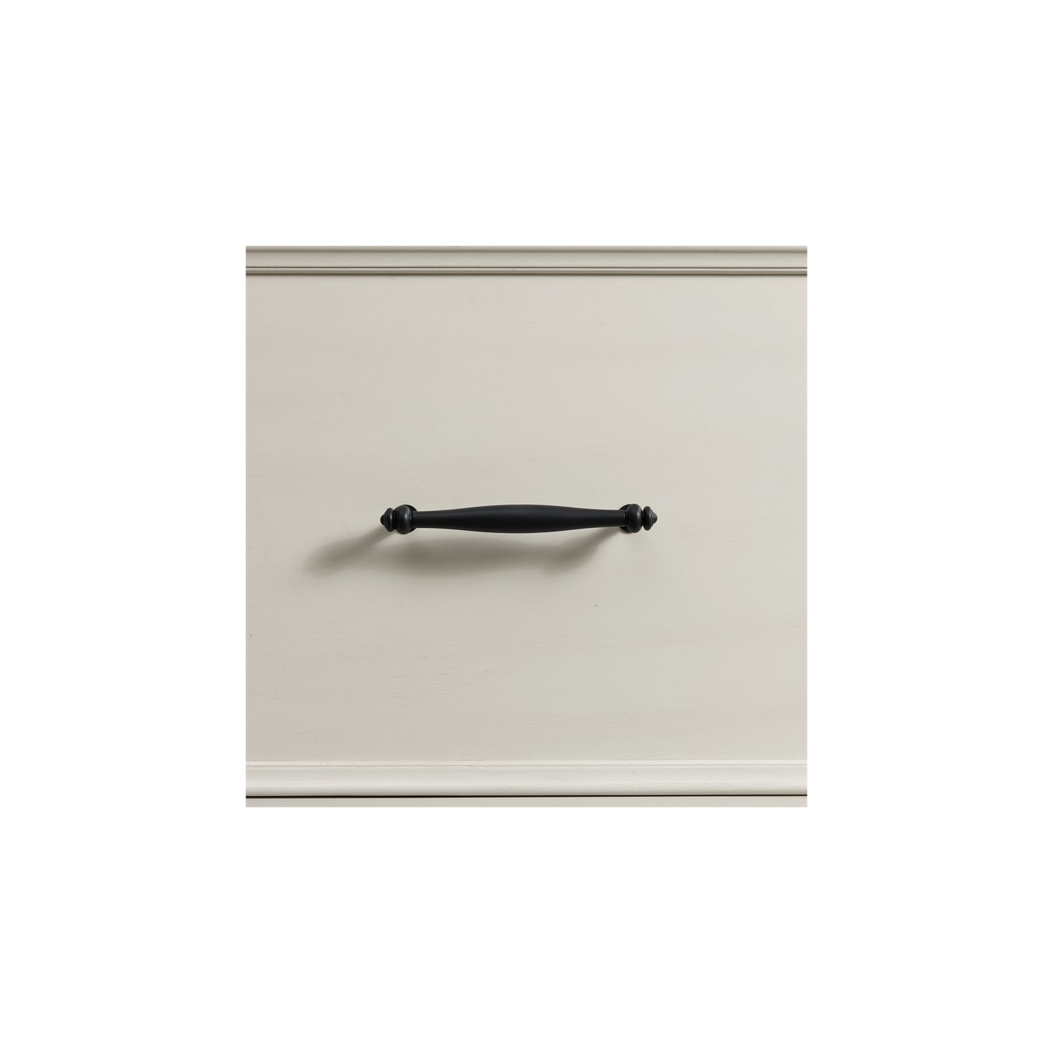 Table de chevet à 3 tiroirs Brooks de Picket House Furnishings avec ports USB