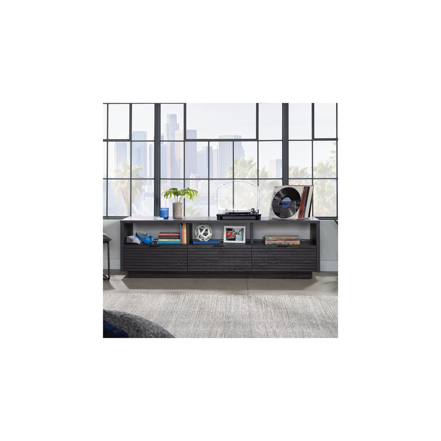 Sauder – Meuble en bois d’ingénierie Harvey Park pour téléviseur de 70 po ou moins, chêne corbeau