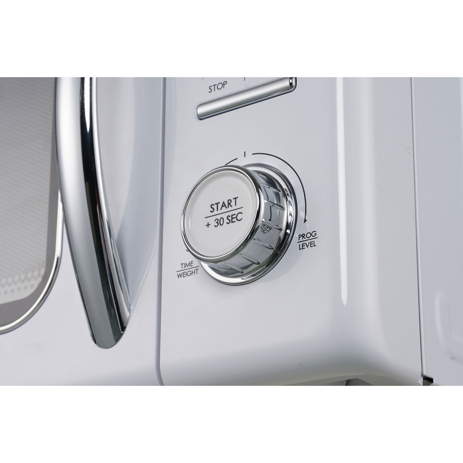 Galanz Retro 0.7 Cu.FT. Microwave - Milkshake White