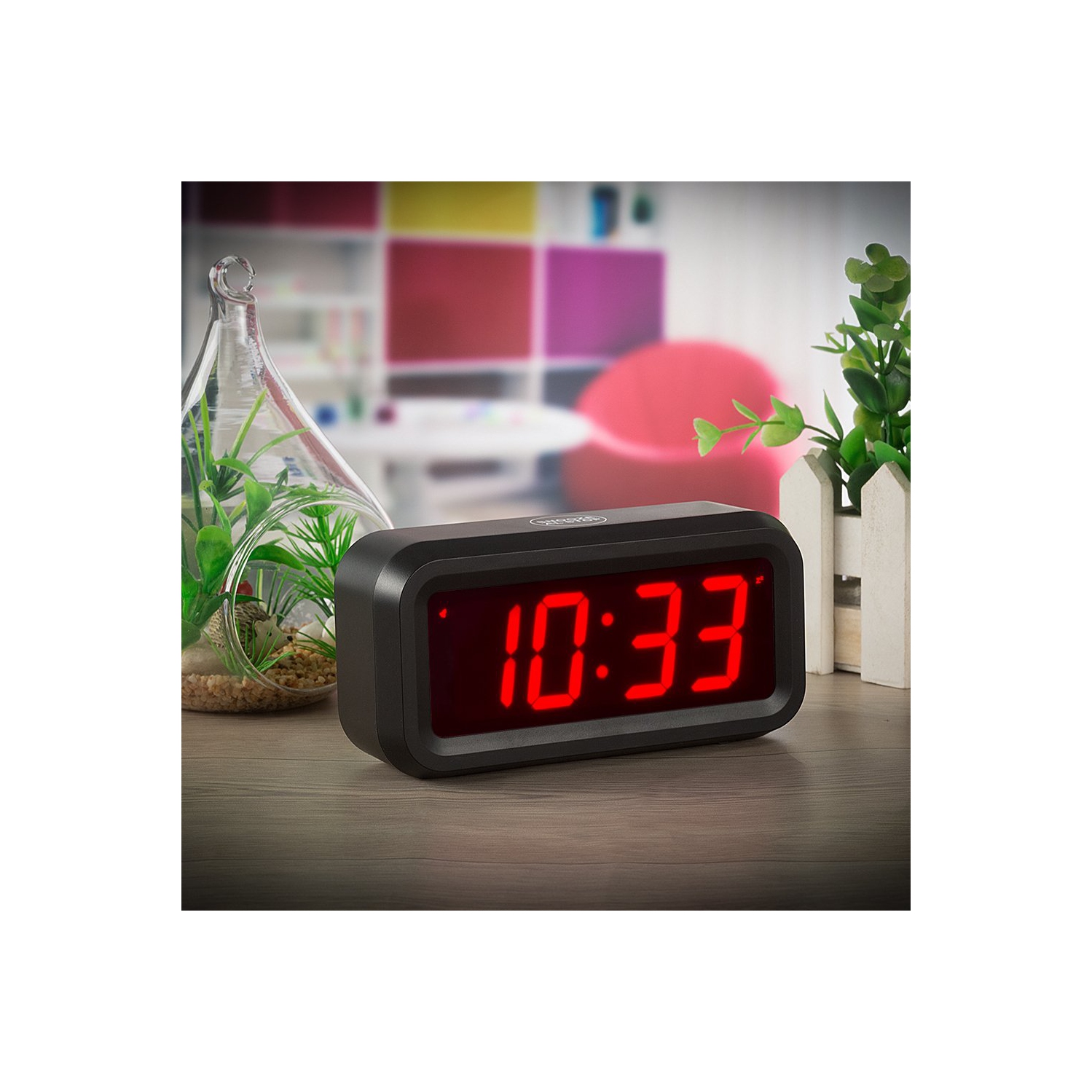 Horloge numérique murale/tablette/bureau de format petit de Timegyro fonctionnant à piles seulement avec un grand écran de 1.2 po. Les 4 piles