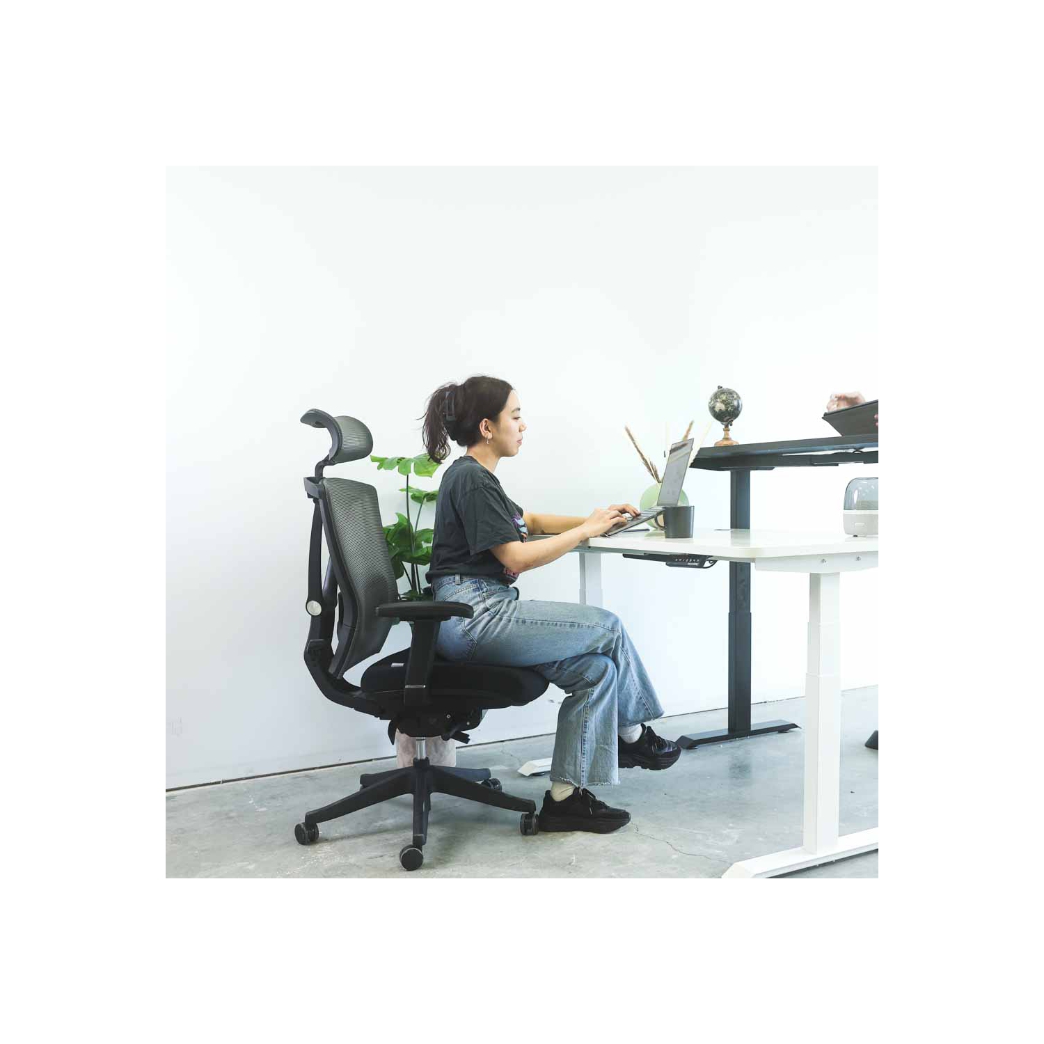 MotionGrey Cloud Mesh Ergonomic Office Chair with Adjustable Armrest High Mesh - Desk Computer Chairs Perfect for Home Gaming And Commercial Offices