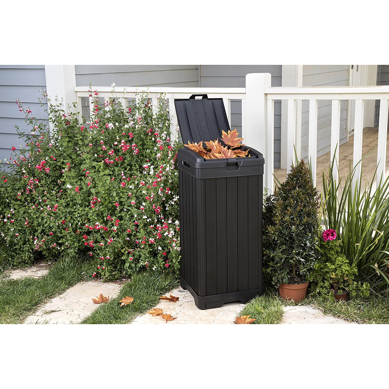 Keter 38 gal Outdoor Trash Can, Black