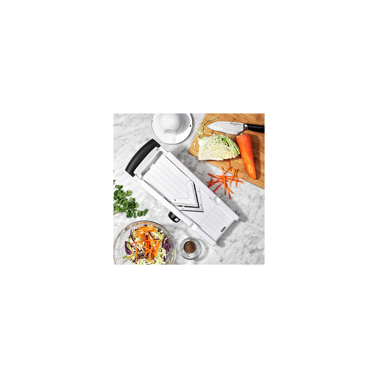 Mandoline en plastique à lame en V Good Grips d’OXO avec lames 1155700