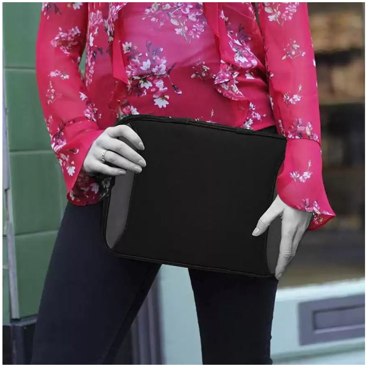 15.6 Inch Expandable Sleeve/Slip Case