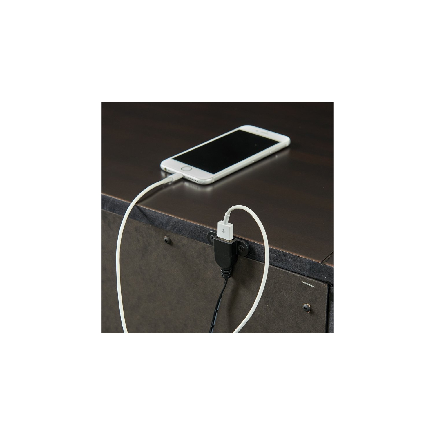 Table de chevet à 3 tiroirs Brooks de Picket House Furnishings avec ports USB - Noir