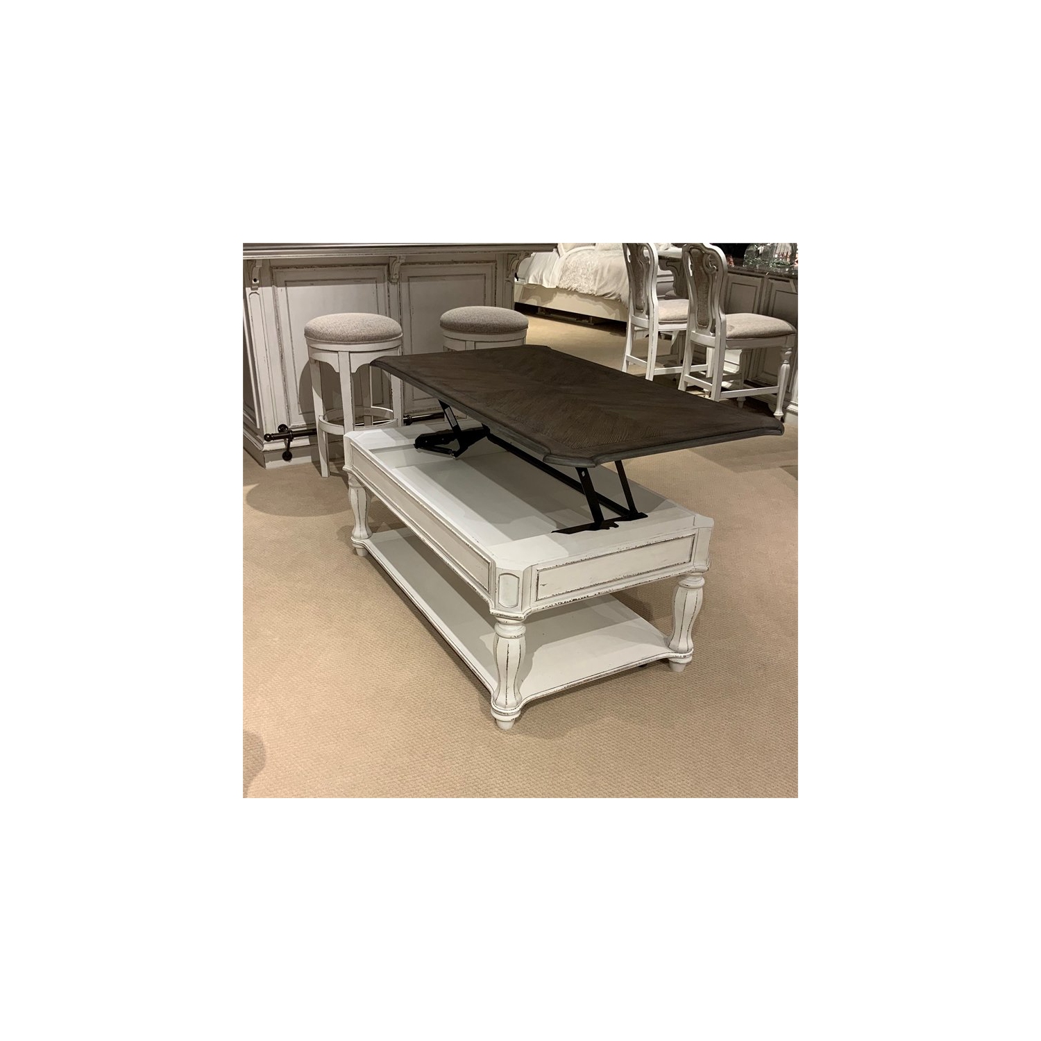 Liberty Furniture Magnolia Lift Top Cocktail Table