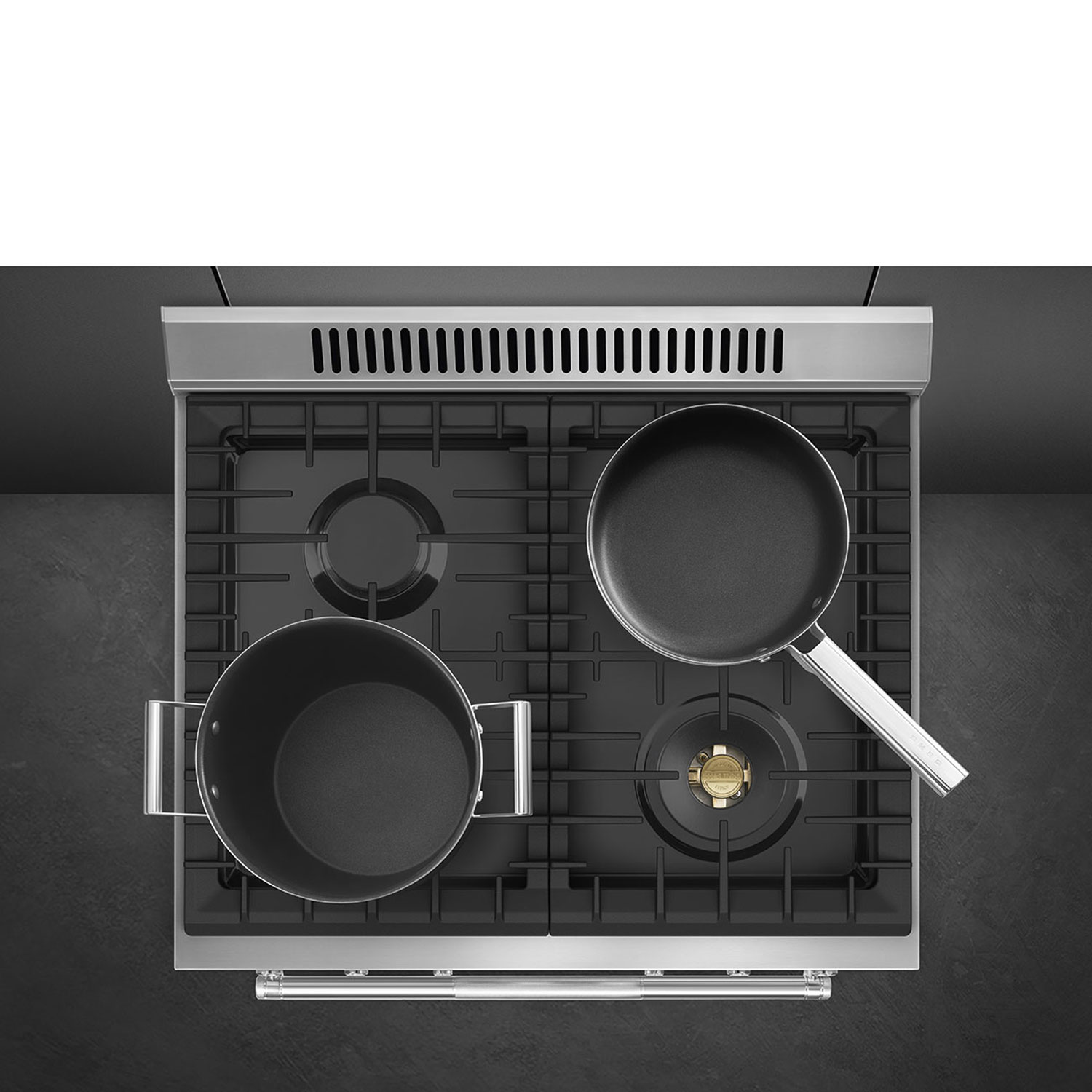 Cuisinière à gaz autonome à convection véritable 4,6 pi³ 30 po de Smeg - Inox