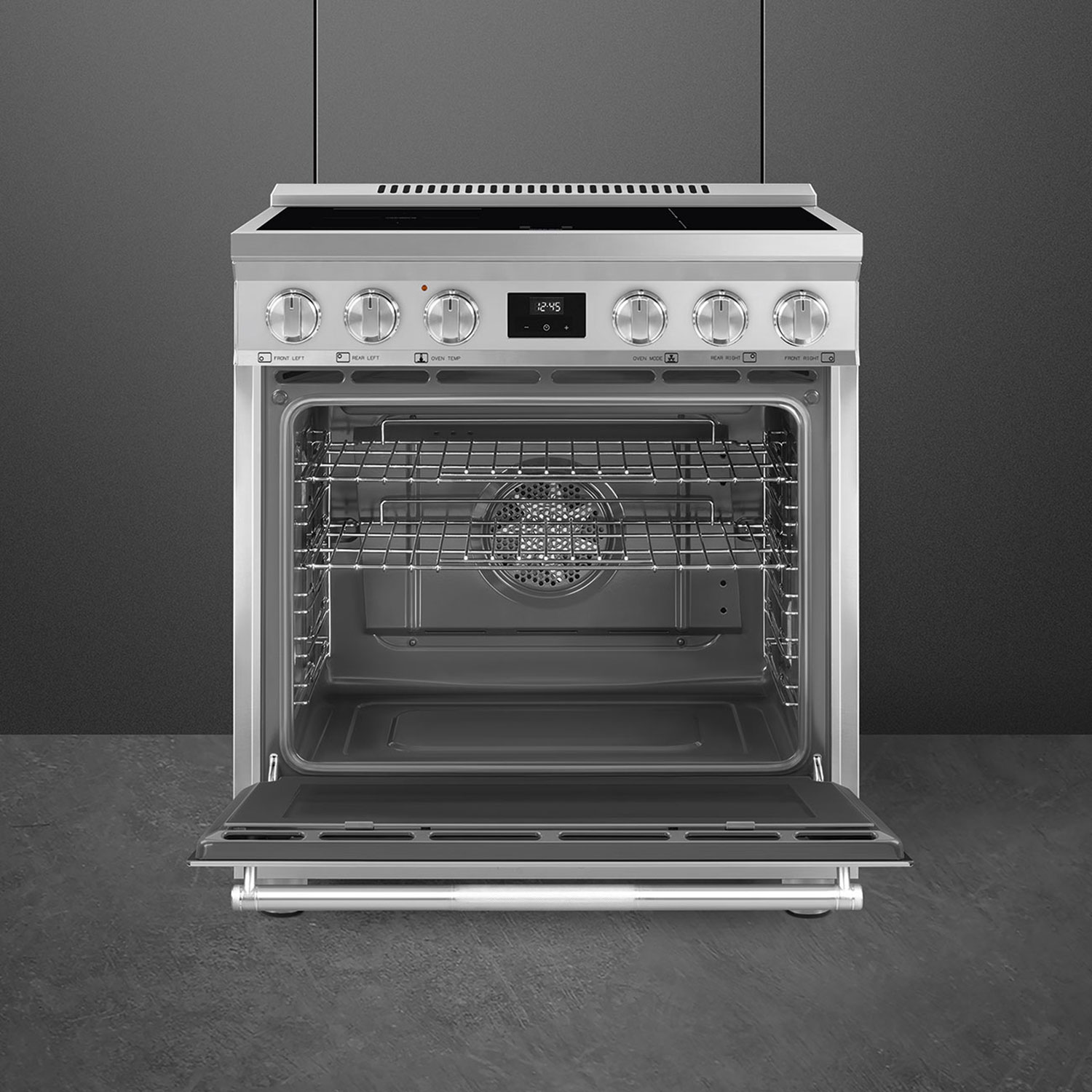 Cuisinière à induction autonome à convection véritable 4,6 pi³ 30 po de Smeg - Inox
