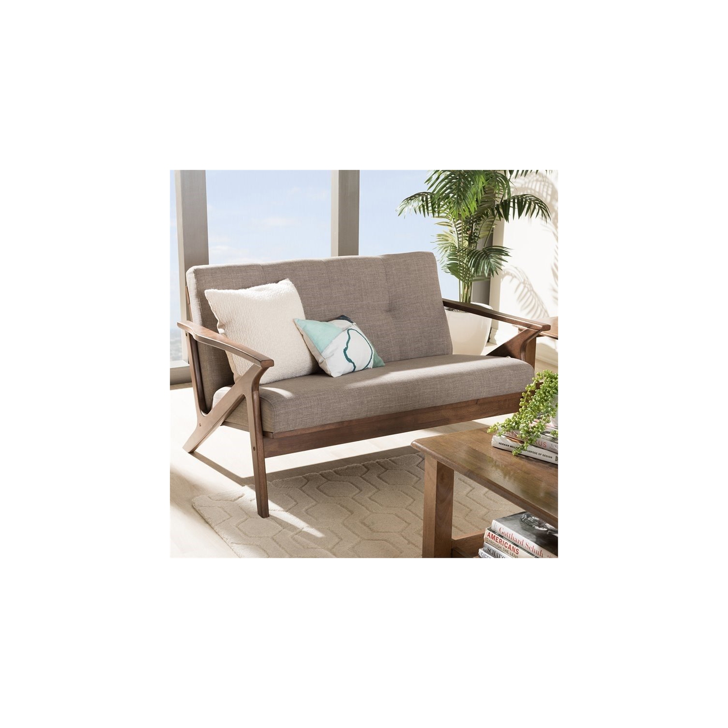 Causeuse capitonnée Bowery Hill, gris pâle et brun noyer