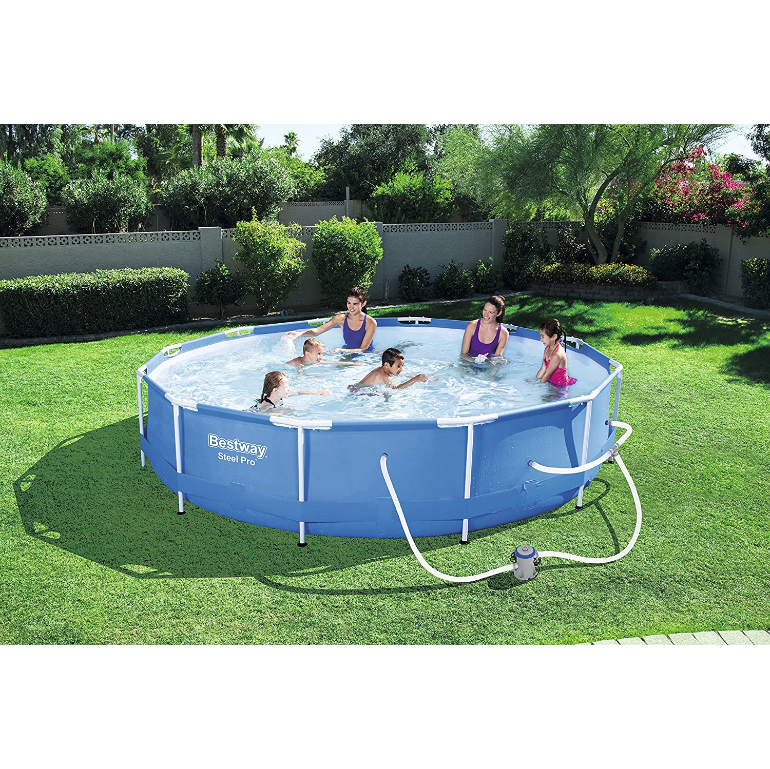 Piscine hors-terre Bestway Steel Pro de 10 pi x 30 po, résistant à la corrosion et aux perforations, avec filtre et pompe d'une capacité de 4,678 gal